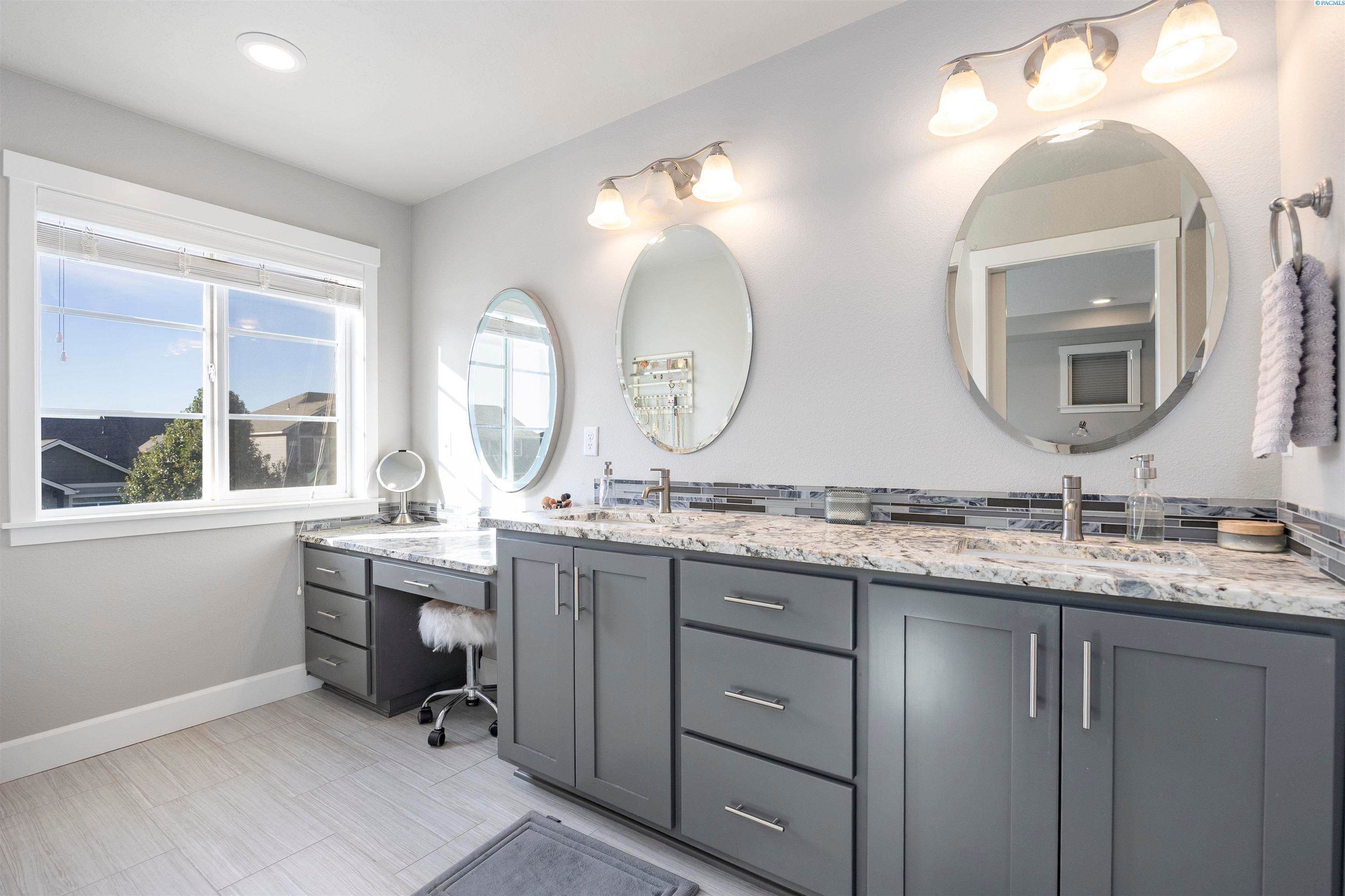 Pasco, Washington, 99301, United States, 3 Bedrooms Bedrooms, ,3 BathroomsBathrooms,Residential,For Sale,2012523