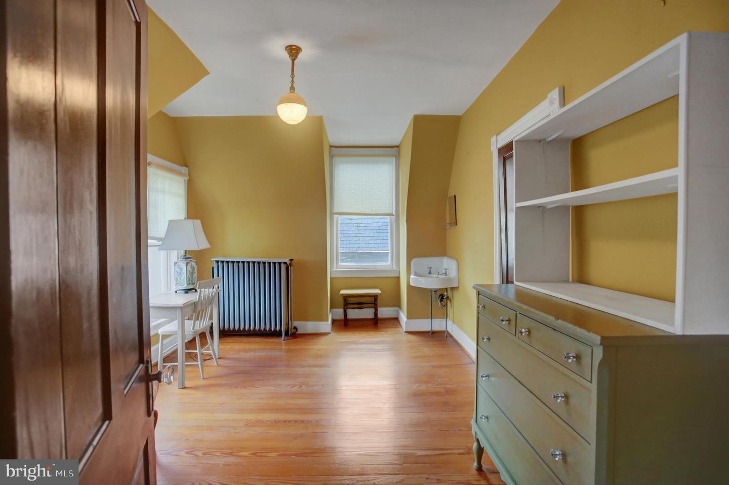 144 W Main Street, Waynesboro, Pennsylvania, 17268, United States, 7 Bedrooms Bedrooms, ,4 BathroomsBathrooms,Residential,For Sale,144 W Main Street,1662574