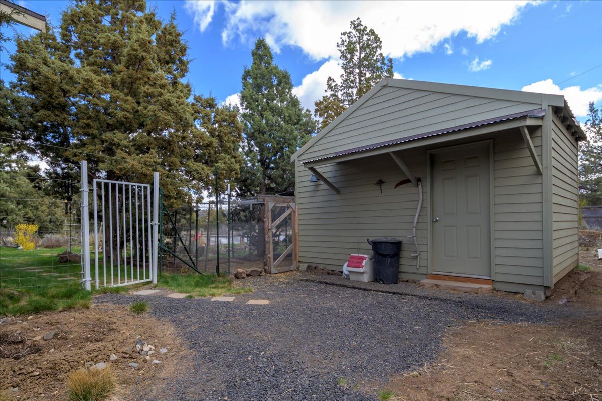 Prineville, Oregon, 97754, United States, 3 Bedrooms Bedrooms, ,2 BathroomsBathrooms,Residential,For Sale,1721299