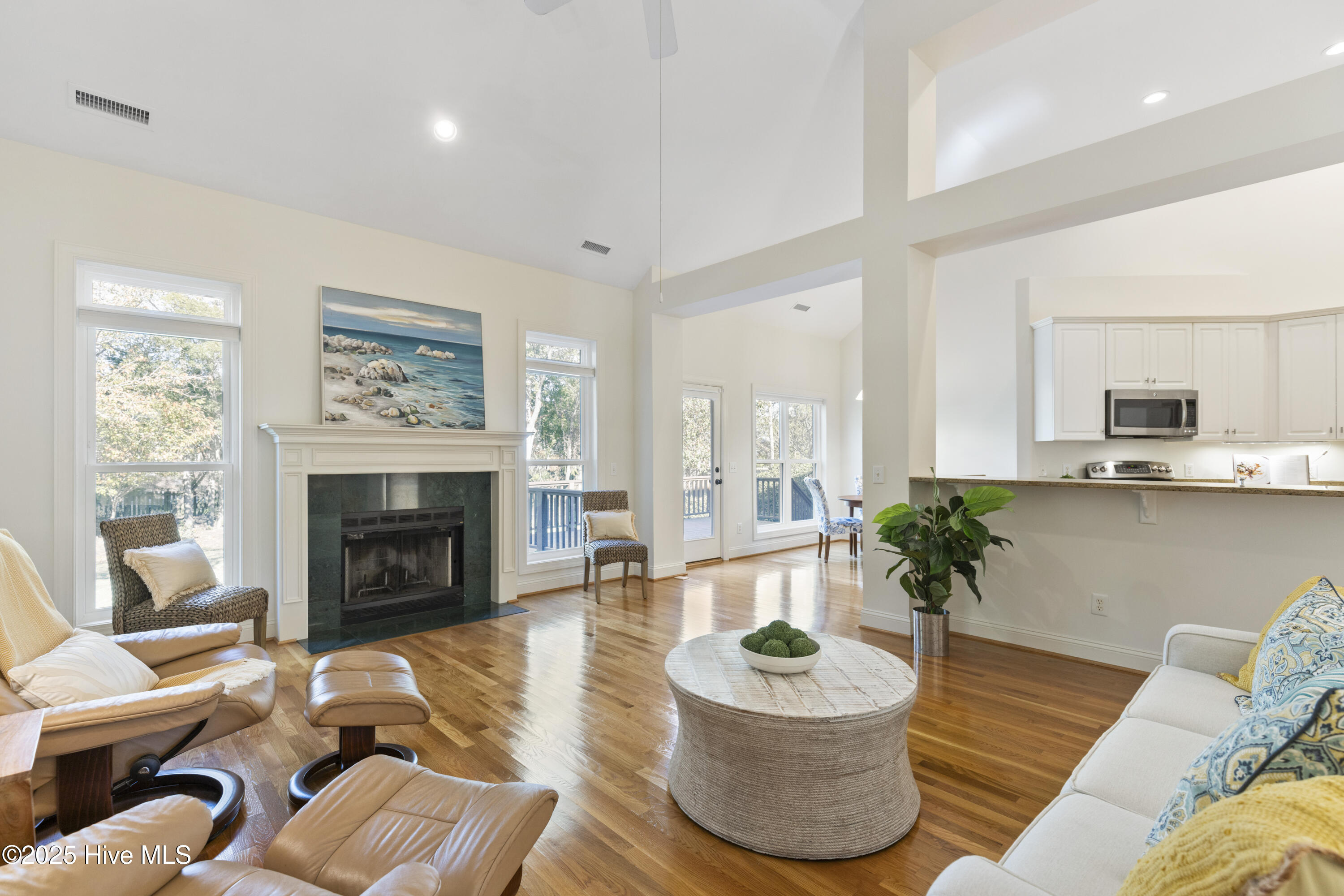 Wilmington, North Carolina, 28409, United States, 4 Bedrooms Bedrooms, ,4 BathroomsBathrooms,Residential,For Sale,1991062