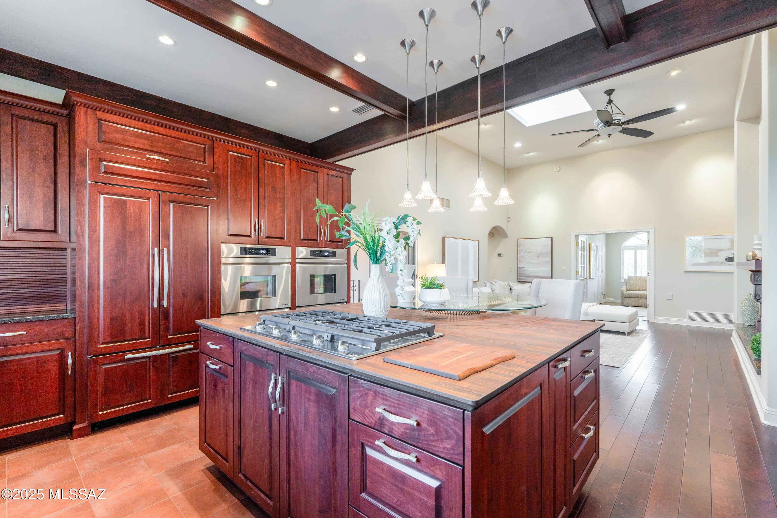 Tucson, Arizona, 85718, United States, 4 Bedrooms Bedrooms, ,4 BathroomsBathrooms,Residential,For Sale,1837380