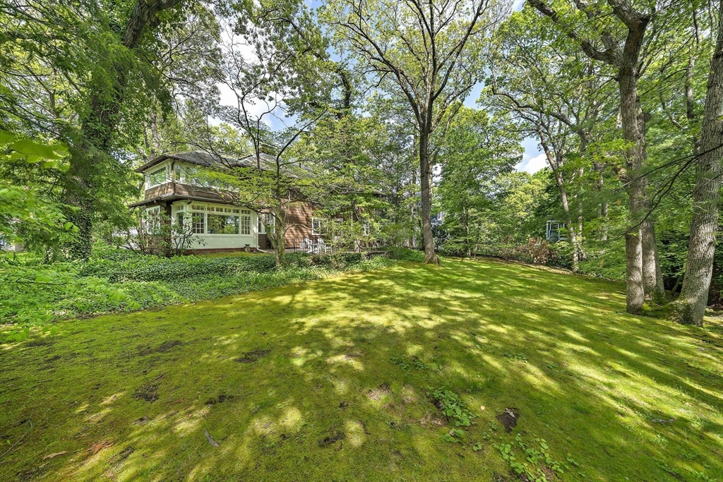 Newton, Massachusetts, 02468, United States, 4 Bedrooms Bedrooms, ,4 BathroomsBathrooms,Residential,For Sale,1829542