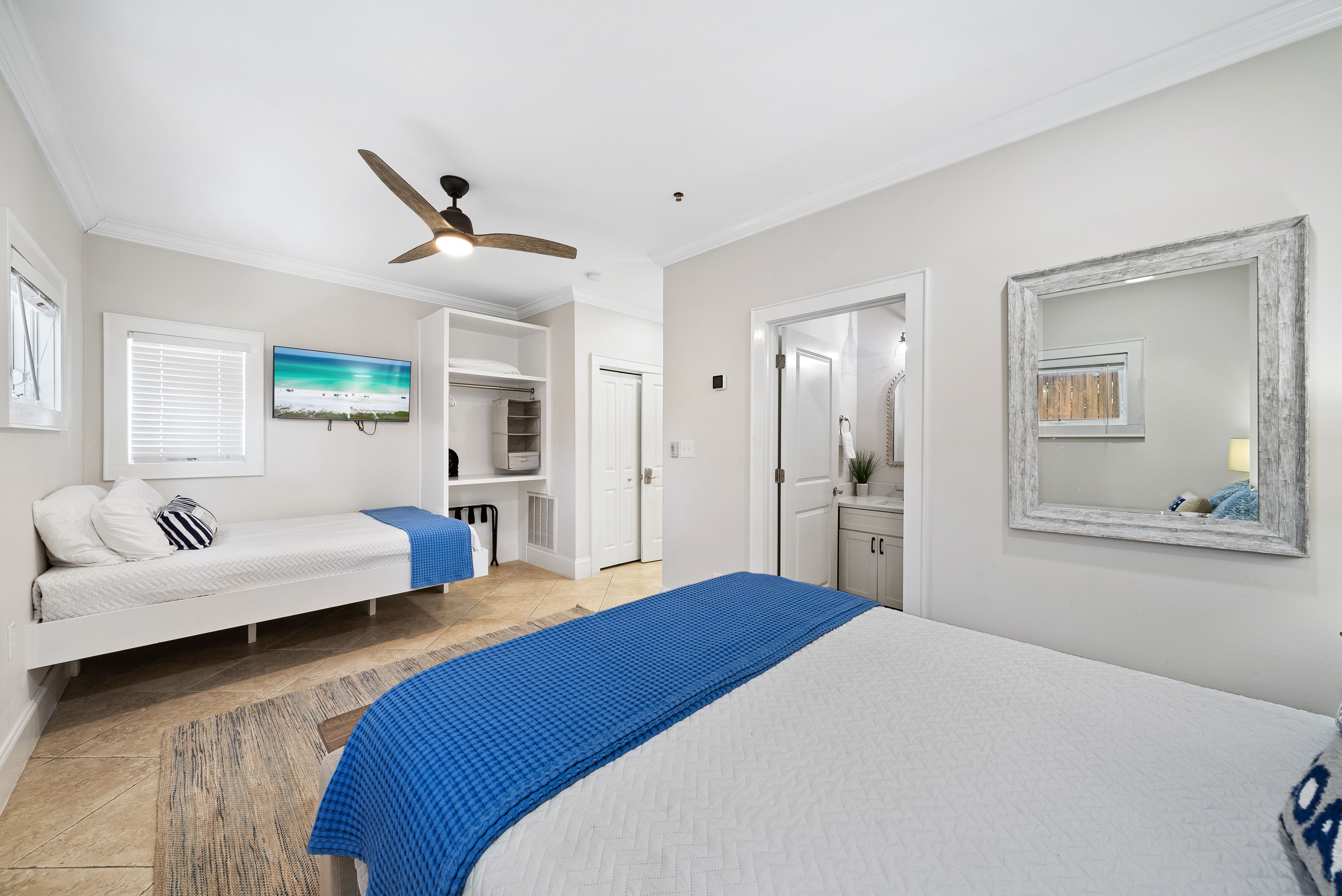  Remodeled End-Unit Townhome With gulf Views And Rooftop Retreat - 物件實景