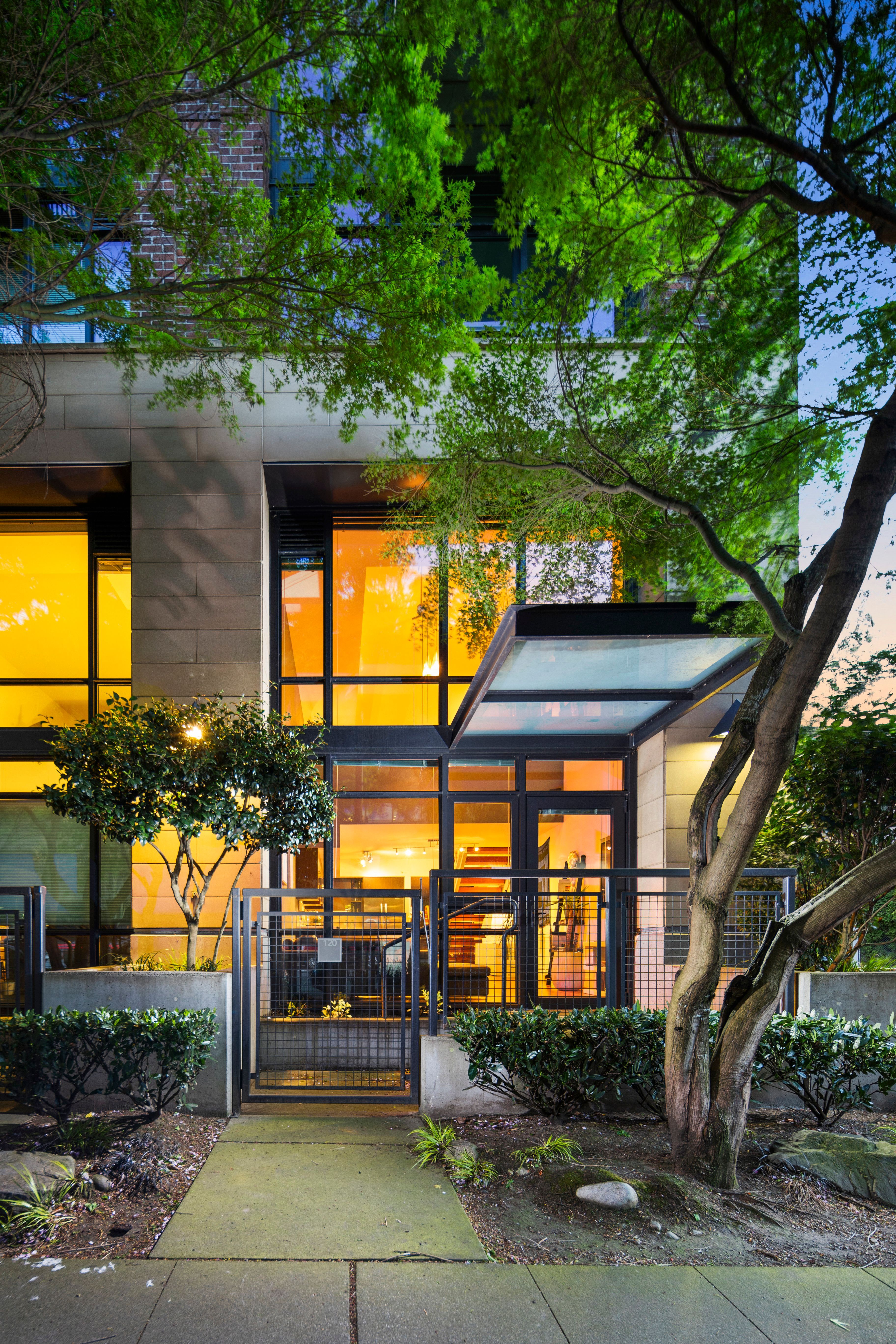 2911 2nd Ave Unit #120, Seattle, WA 98121 