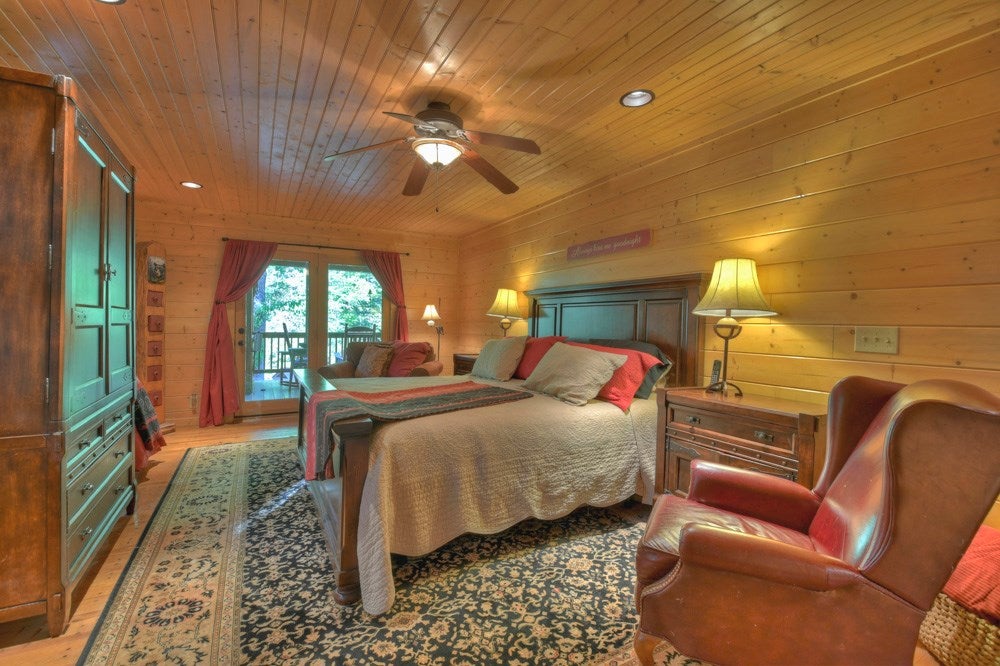 Blue Ridge, Georgia, 30513, United States, 4 Bedrooms Bedrooms, ,3 BathroomsBathrooms,Residential,For Sale,1858921