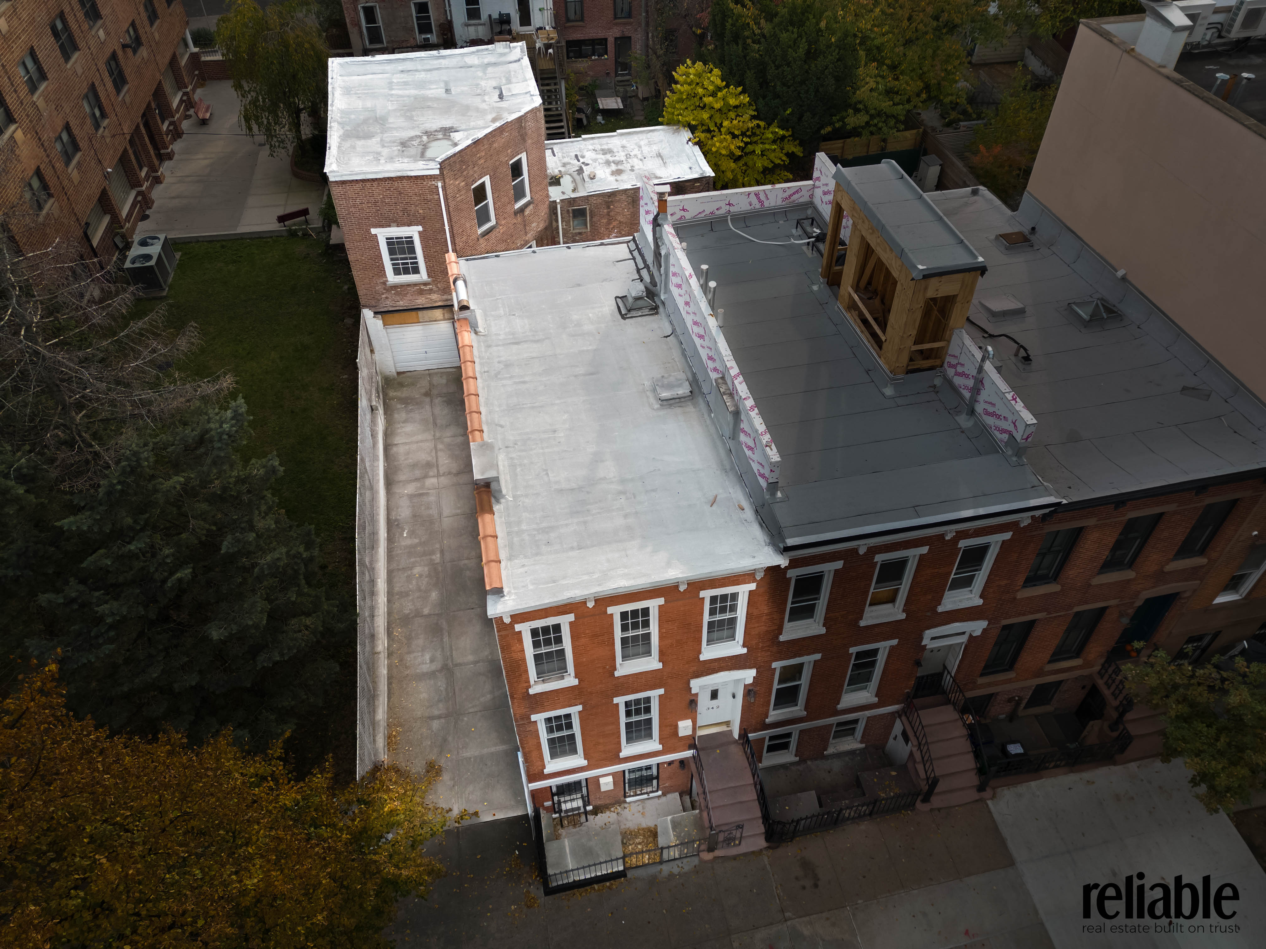 Brooklyn, New York, 11231, United States, 3 Bedrooms Bedrooms, ,2 BathroomsBathrooms,Residential,For Sale,1991738