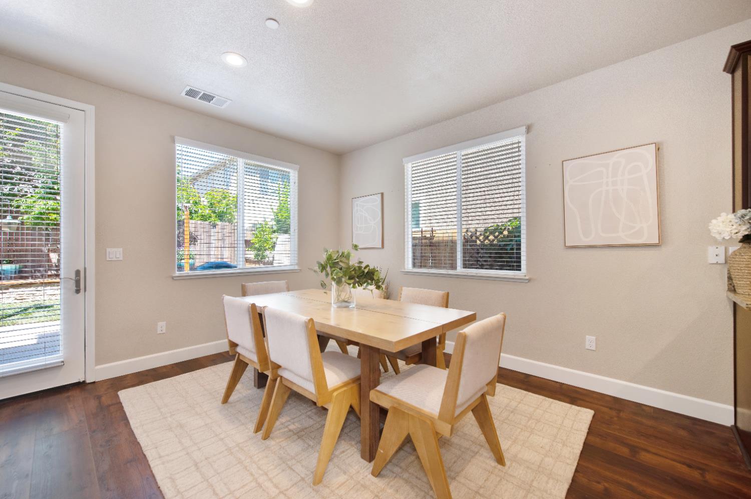 West Sacramento, California, 95691, United States, 4 Bedrooms Bedrooms, ,3 BathroomsBathrooms,Residential,For Sale,1906869