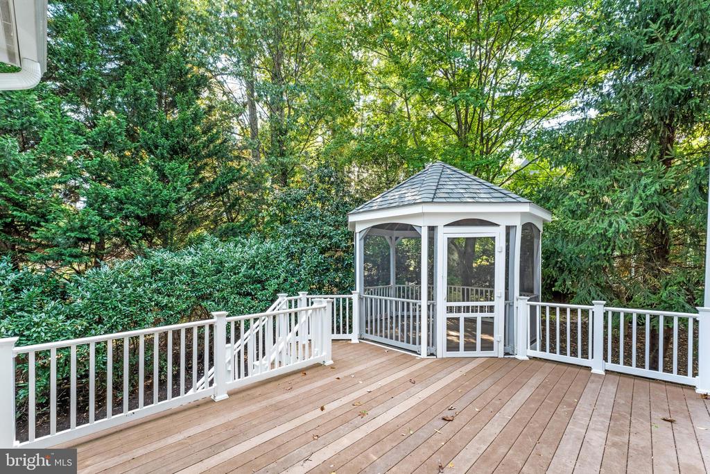 Fairfax, Virginia, 22033, United States, 6 Bedrooms Bedrooms, ,6 BathroomsBathrooms,Residential,For Sale,1973786