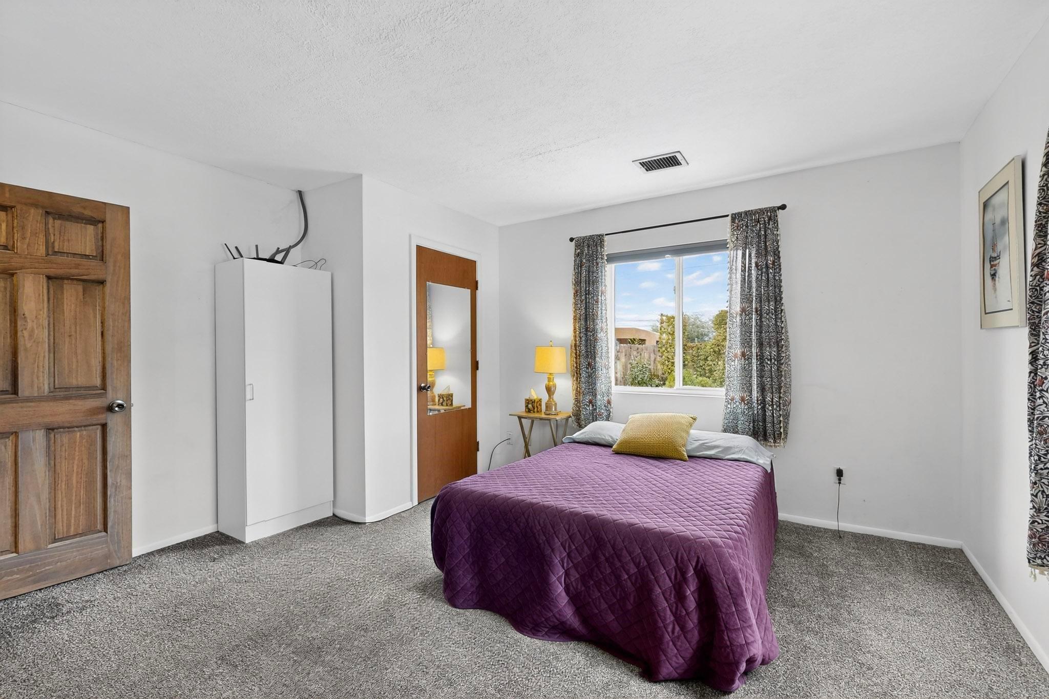 Santa Fe, New Mexico, 87505, United States, 3 Bedrooms Bedrooms, ,2 BathroomsBathrooms,Residential,For Sale,1971309