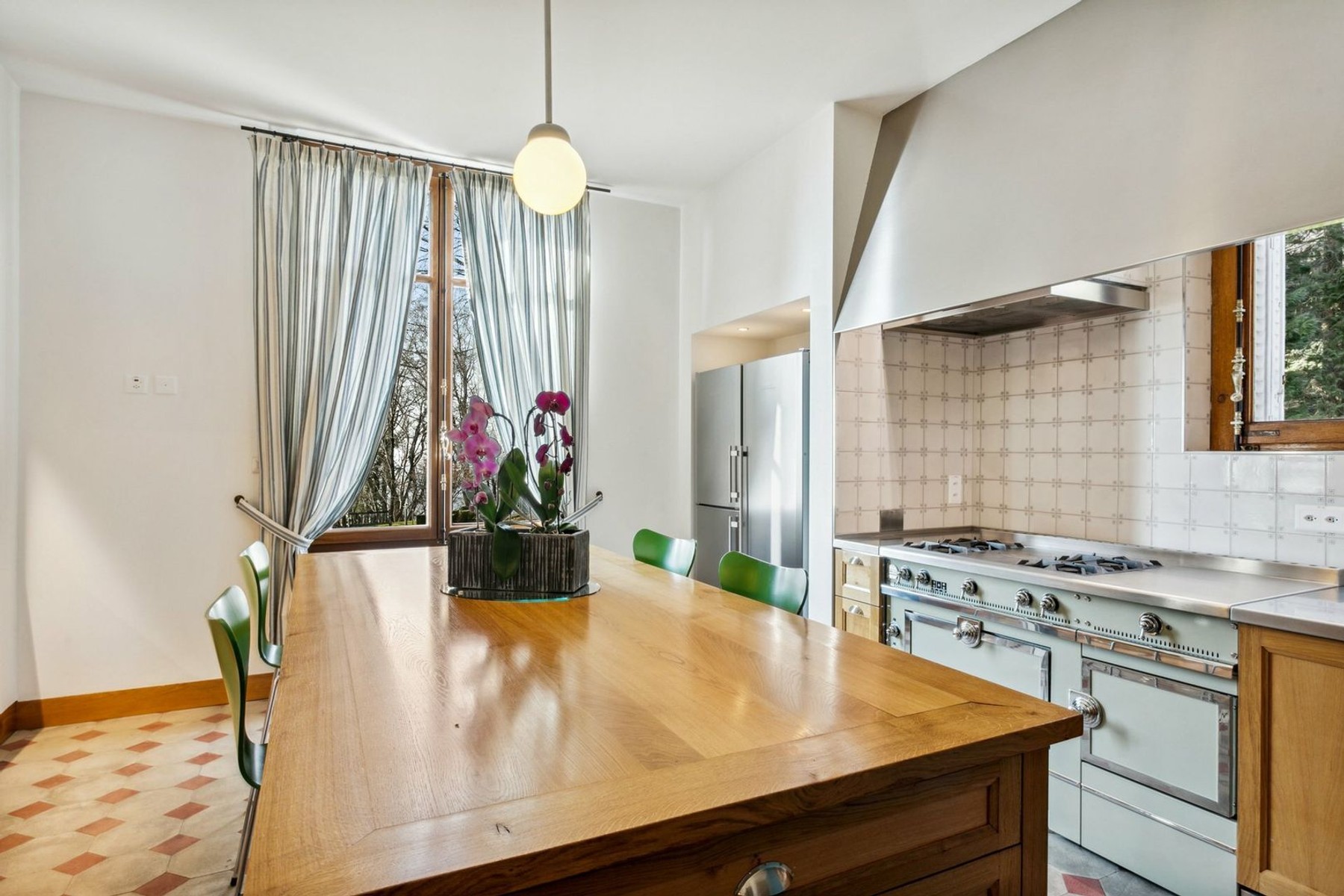  Lavaux: Iconic villa with views of Lake Geneva and the Alps, on a property of ne - 物件實景