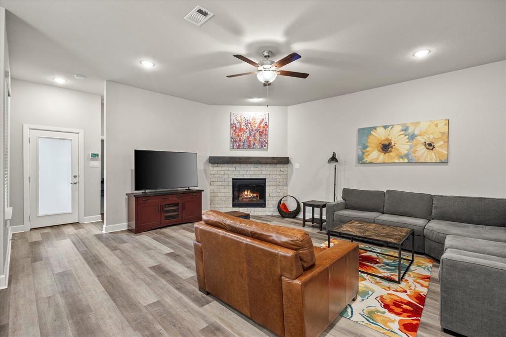 Rowlett, Texas, 75089, United States, 3 Bedrooms Bedrooms, ,3 BathroomsBathrooms,Residential,For Sale,1759776