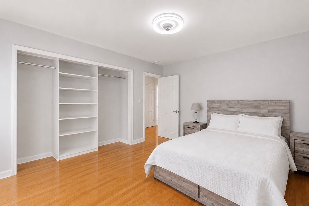 East Rockaway, New York, 11518, United States, 4 Bedrooms Bedrooms, ,2 BathroomsBathrooms,Residential,For Sale,2048552