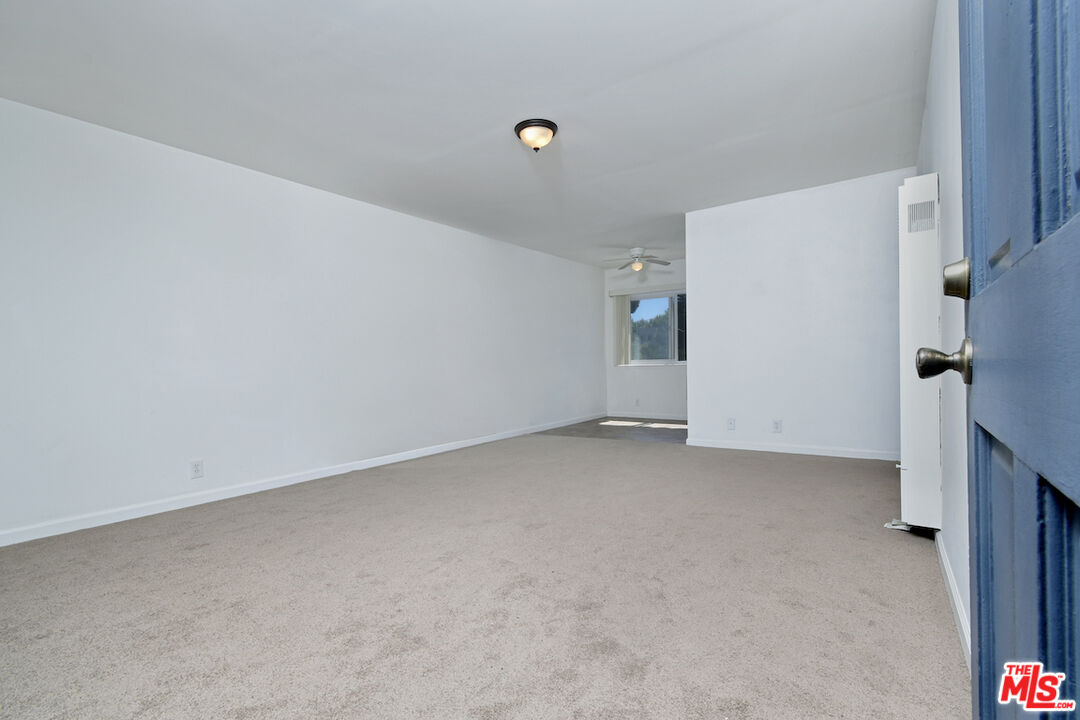 Northridge, California, 91325, United States, 41 Bedrooms Bedrooms, ,Residential,For Sale,1877595