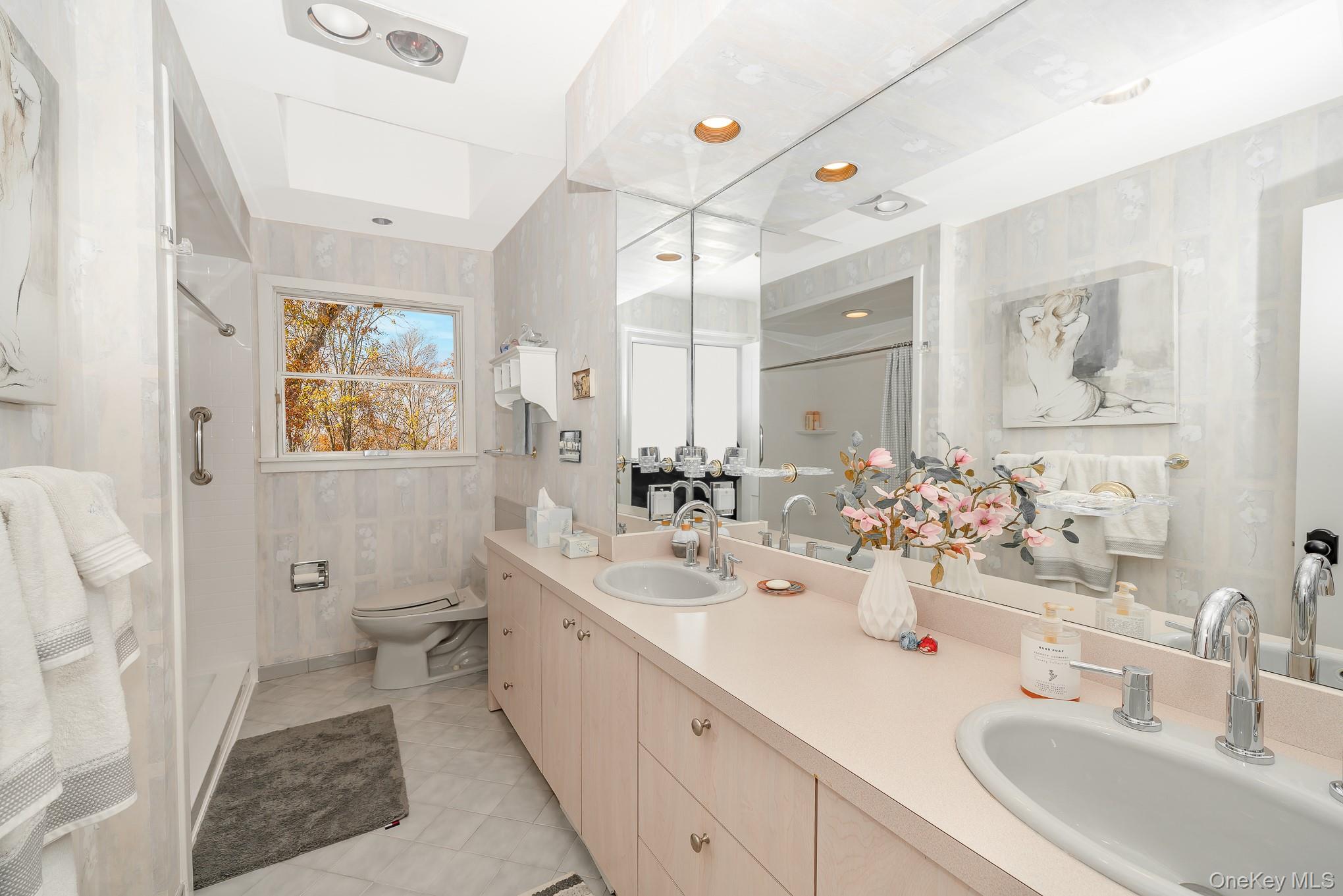 Smithtown, New York, 11787, United States, 5 Bedrooms Bedrooms, ,3 BathroomsBathrooms,Residential,For Sale,2001022