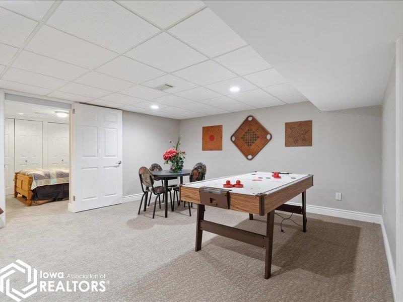 Burlington, Iowa, 52601, United States, 3 Bedrooms Bedrooms, ,3 BathroomsBathrooms,Residential,For Sale,1980074