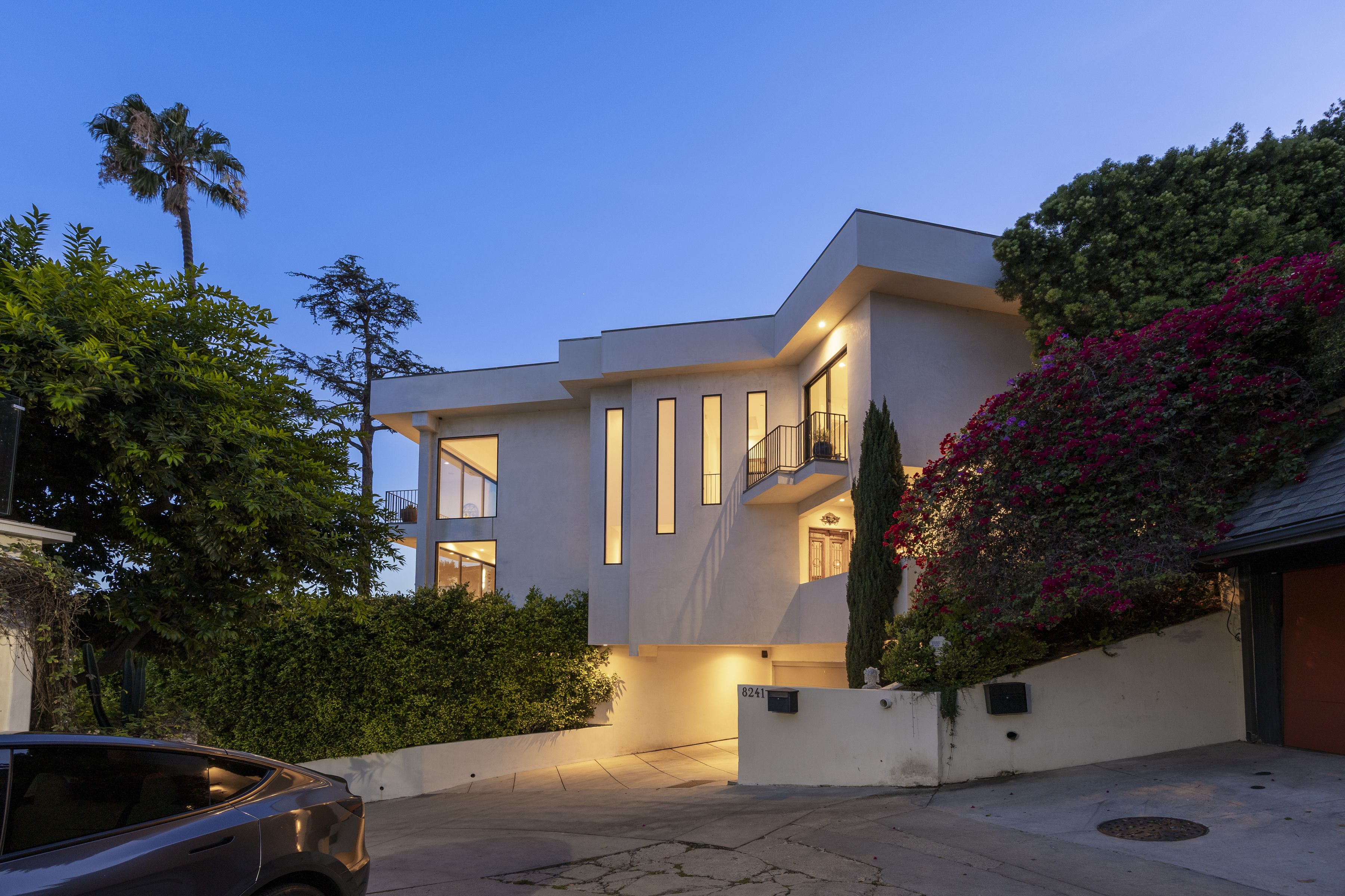  8241 Lincoln Terrace - 物件實景