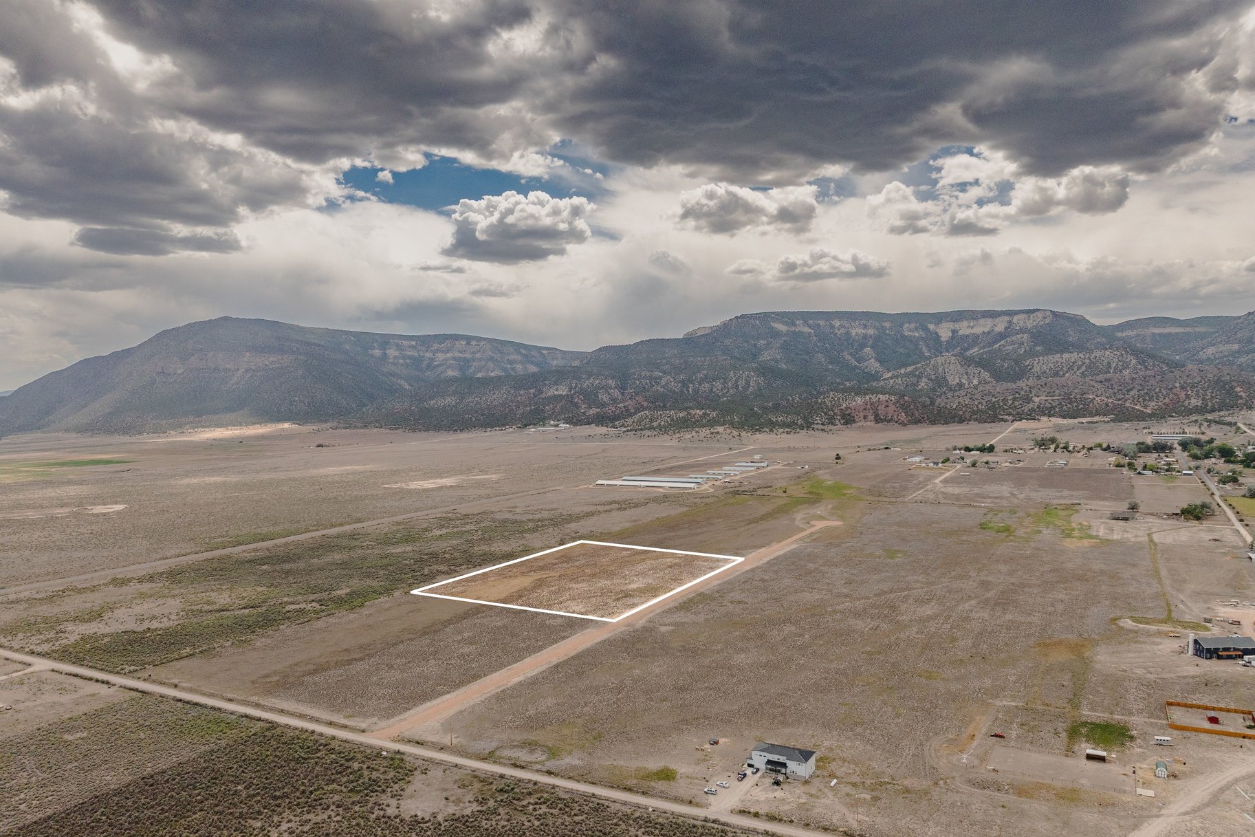  8.5-Acre Lots, No HOA, Stunning Horseshoe Mountain Views - 物件實景