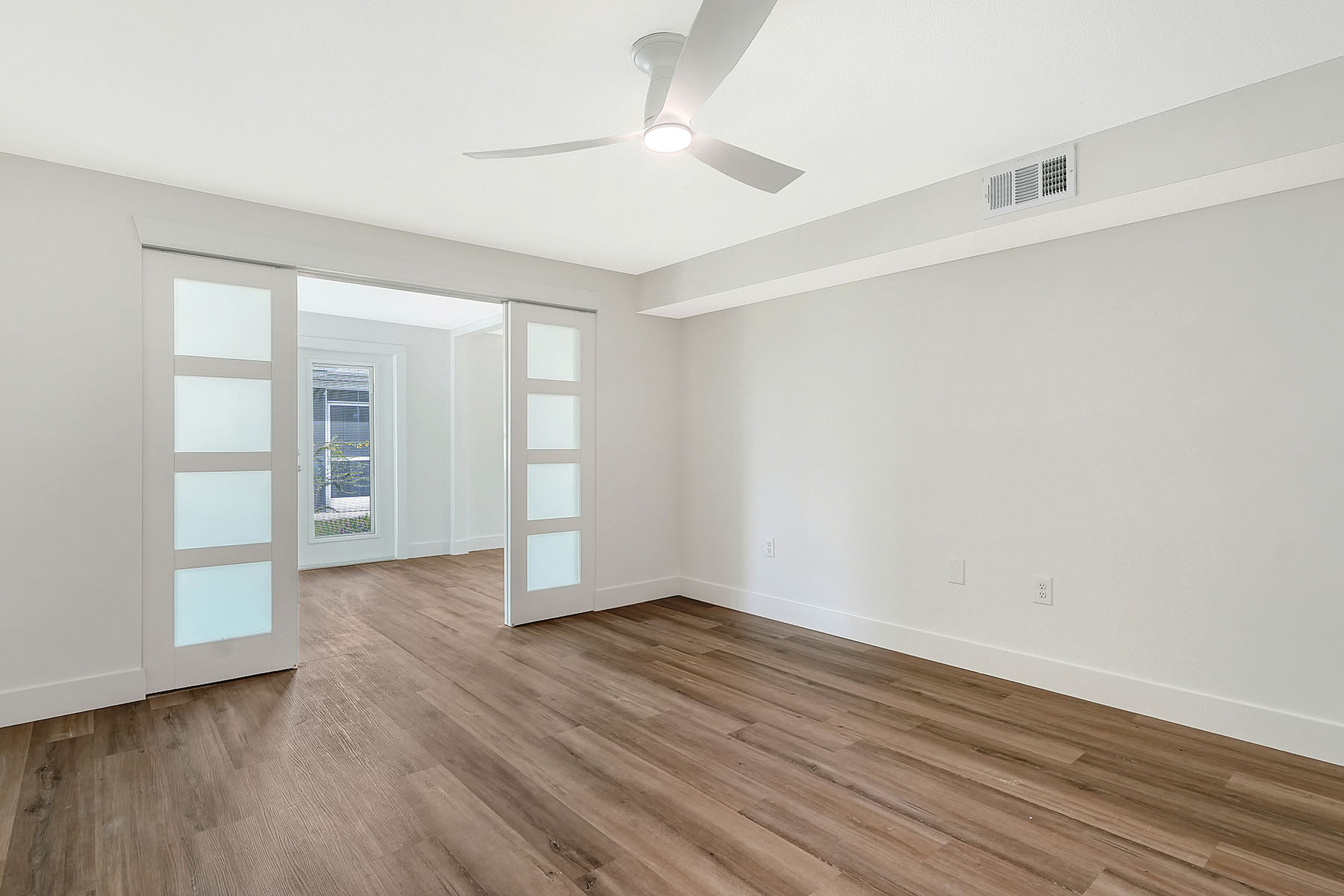  SPANISH MAIN YACHT CLUB CONDO - 物件實景