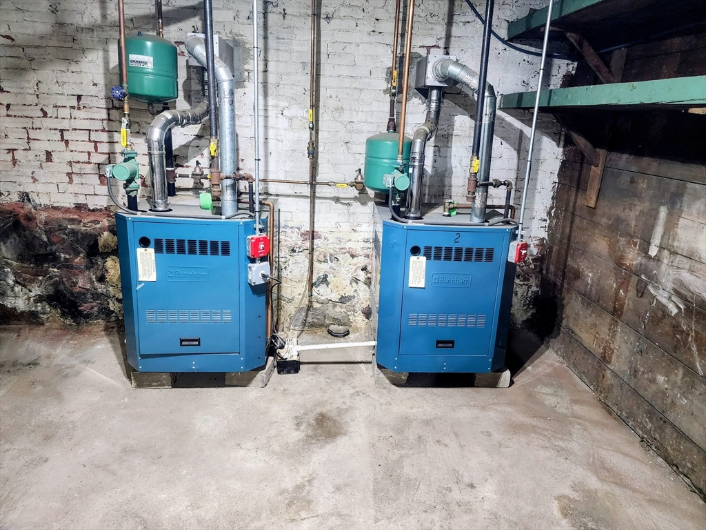 Boston, Massachusetts, 02128, United States, 4 Bedrooms Bedrooms, ,2 BathroomsBathrooms,Residential,For Sale,1975613