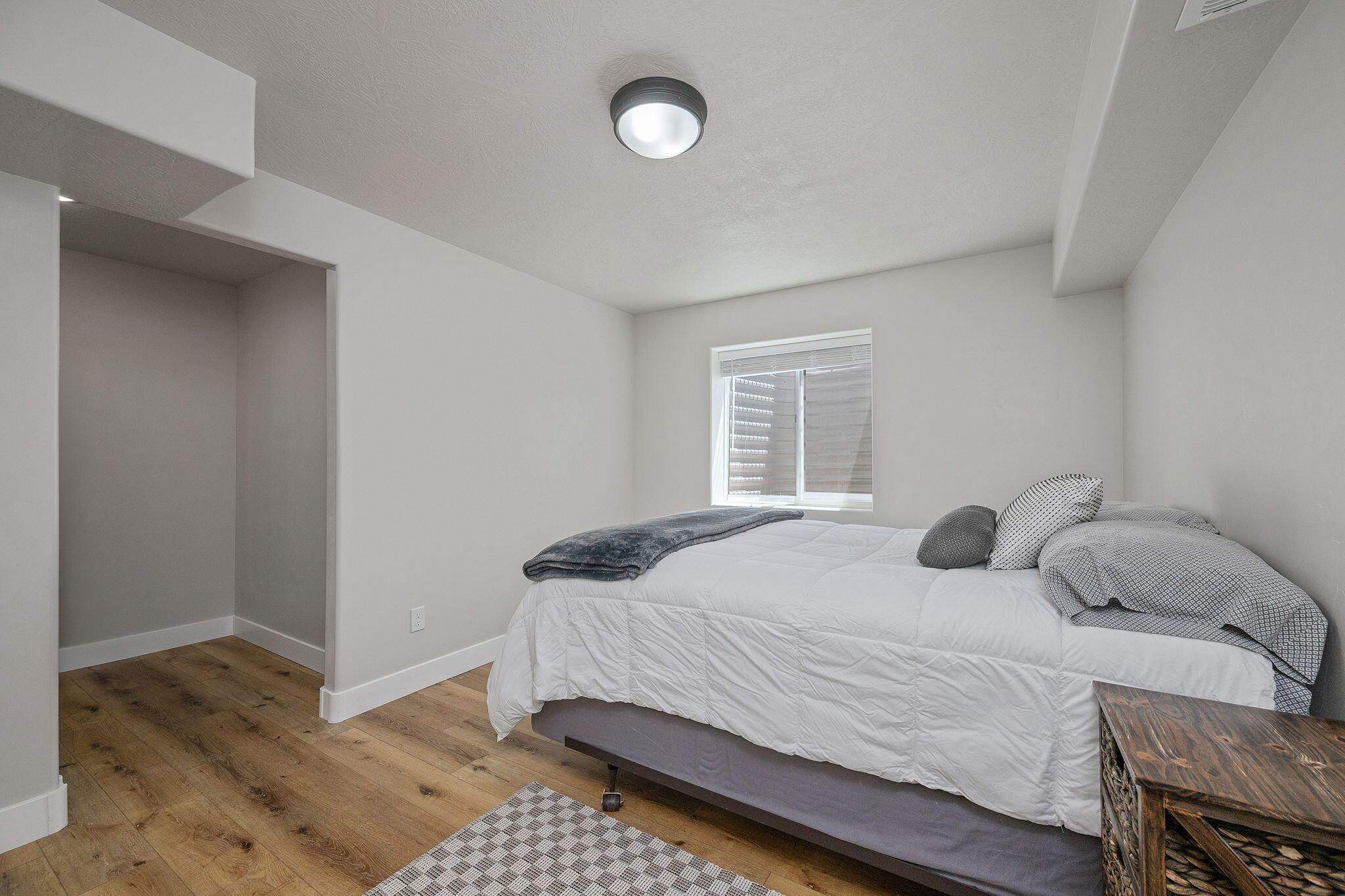 Cedar City, Utah, 84720, United States, 5 Bedrooms Bedrooms, ,4 BathroomsBathrooms,Residential,For Sale,1976034