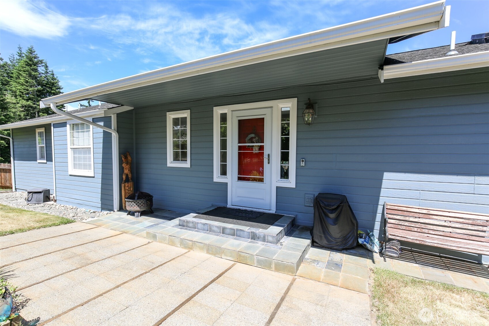 Oak Harbor, Washington, 98277, United States, 3 Bedrooms Bedrooms, ,1 BathroomBathrooms,Residential,For Sale,1896495