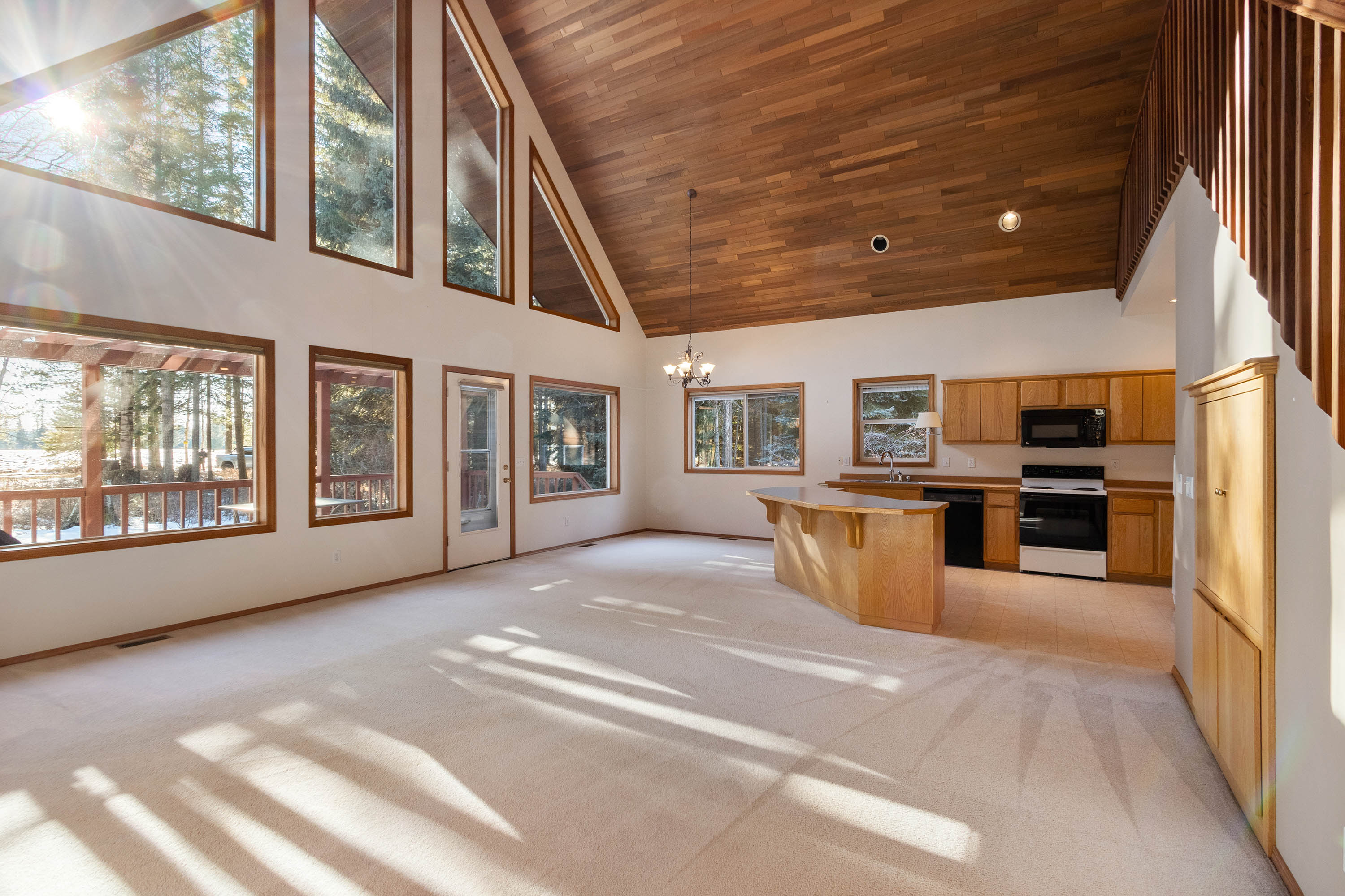 Sandpoint, Idaho, 83864, United States, 3 Bedrooms Bedrooms, ,2 BathroomsBathrooms,Residential,For Sale,2012104