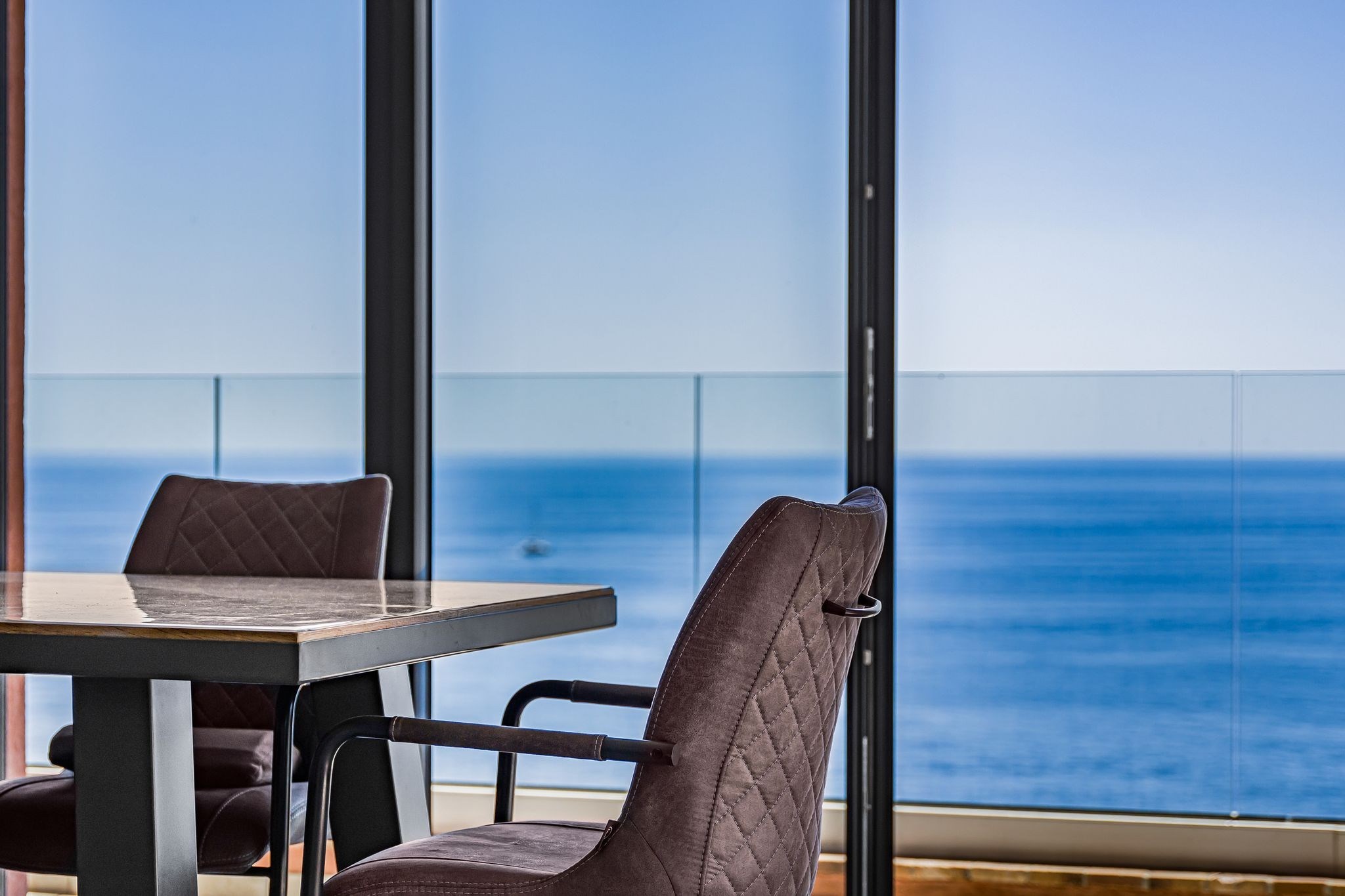  Anthéor, contemporary villa for sale, panoramic Mediterranean views, pool and l… - 物件實景