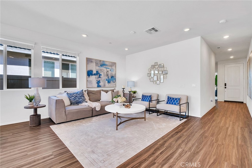 Moreno Valley, California, 92553, United States, 3 Bedrooms Bedrooms, ,2 BathroomsBathrooms,Residential,For Sale,2042349