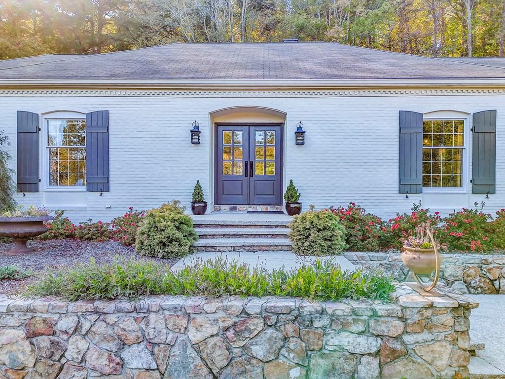 DALTON, Georgia, 30720, United States, 4 Bedrooms Bedrooms, ,4 BathroomsBathrooms,Residential,For Sale,1989438