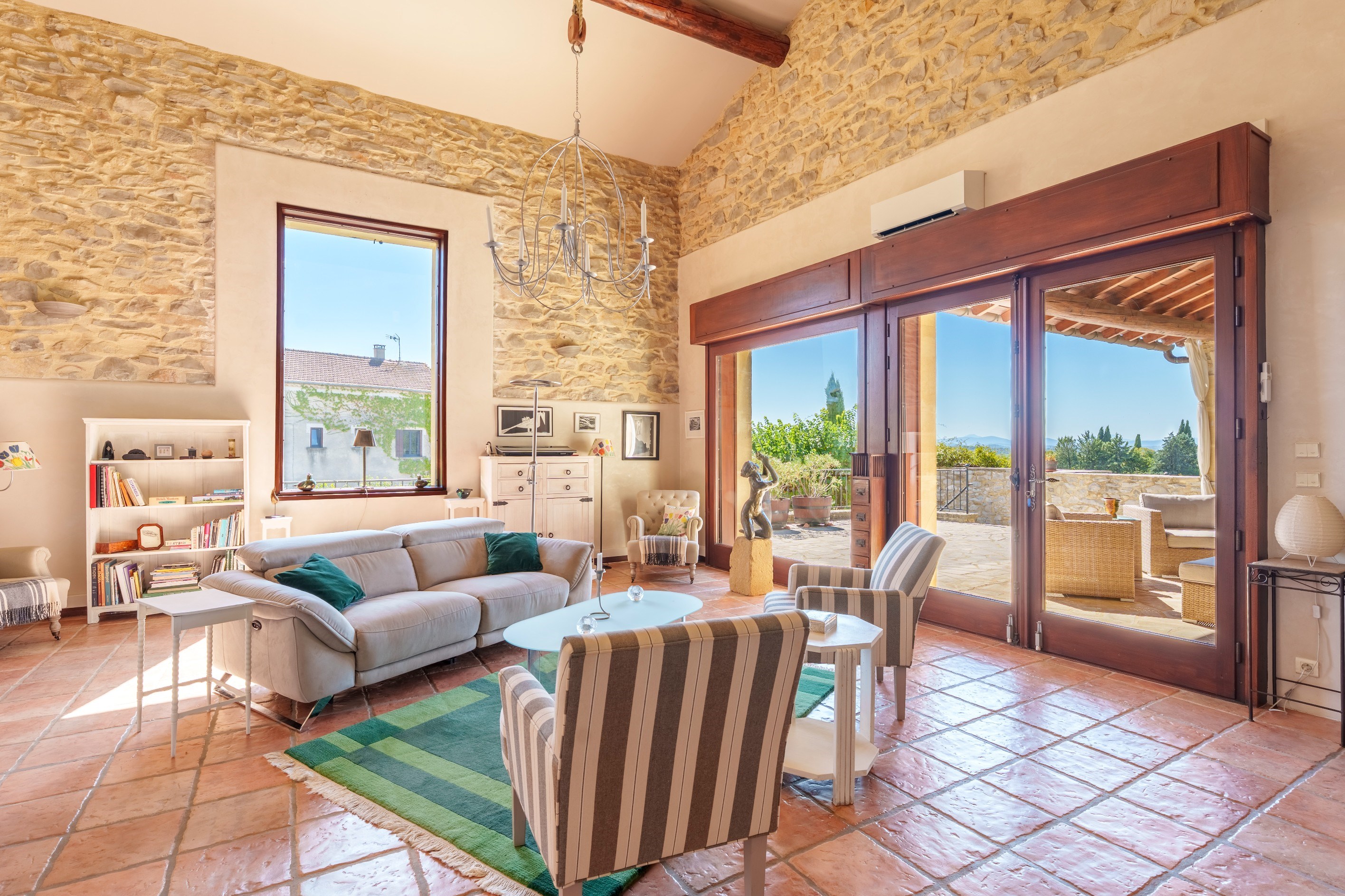  Stunning property with vineyard views in a quiet village, 45 min from Montpelli… - 物件實景