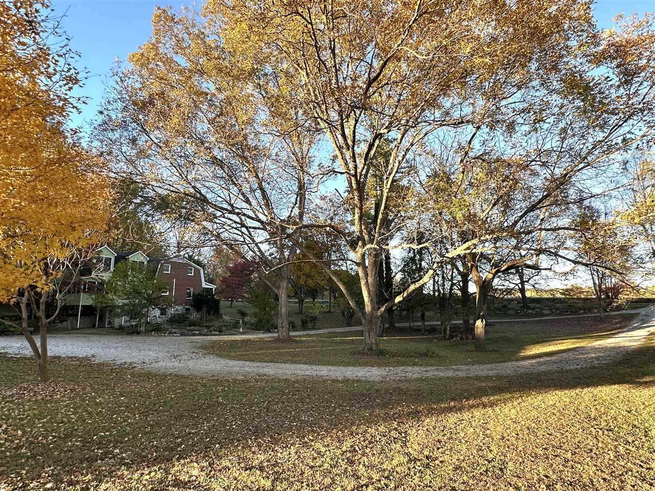 Bowling Green, Kentucky, 42103, United States, 4 Bedrooms Bedrooms, ,5 BathroomsBathrooms,Residential,For Sale,1991633