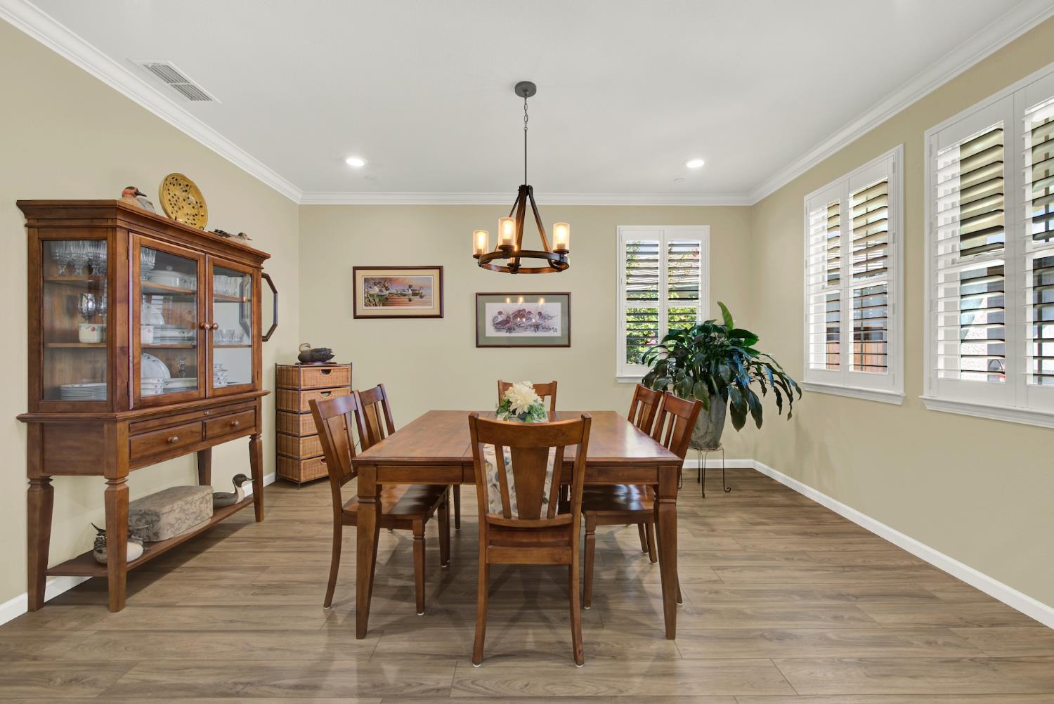 Sacramento, California, 95829, United States, 3 Bedrooms Bedrooms, ,2 BathroomsBathrooms,Residential,For Sale,1912501