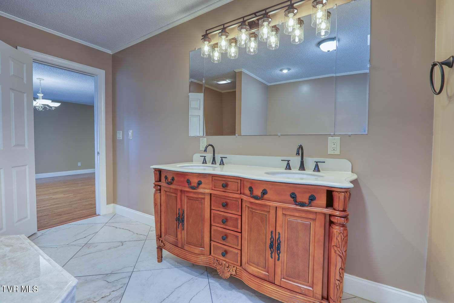 Rogersville, Tennessee, 37857, United States, 4 Bedrooms Bedrooms, ,4 BathroomsBathrooms,Residential,For Sale,2042868