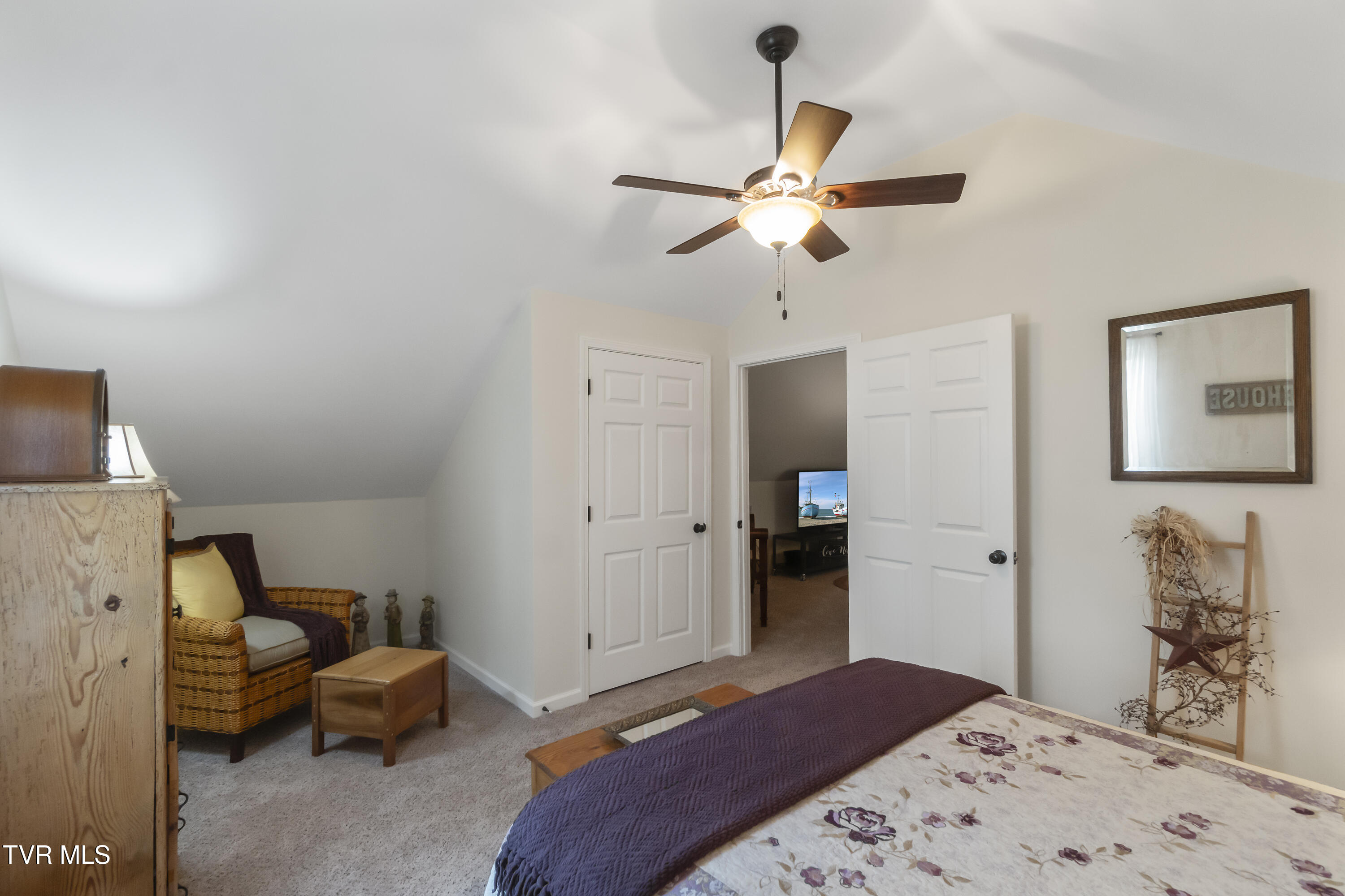 Greeneville, Tennessee, 37745, United States, 4 Bedrooms Bedrooms, ,2 BathroomsBathrooms,Residential,For Sale,1976291