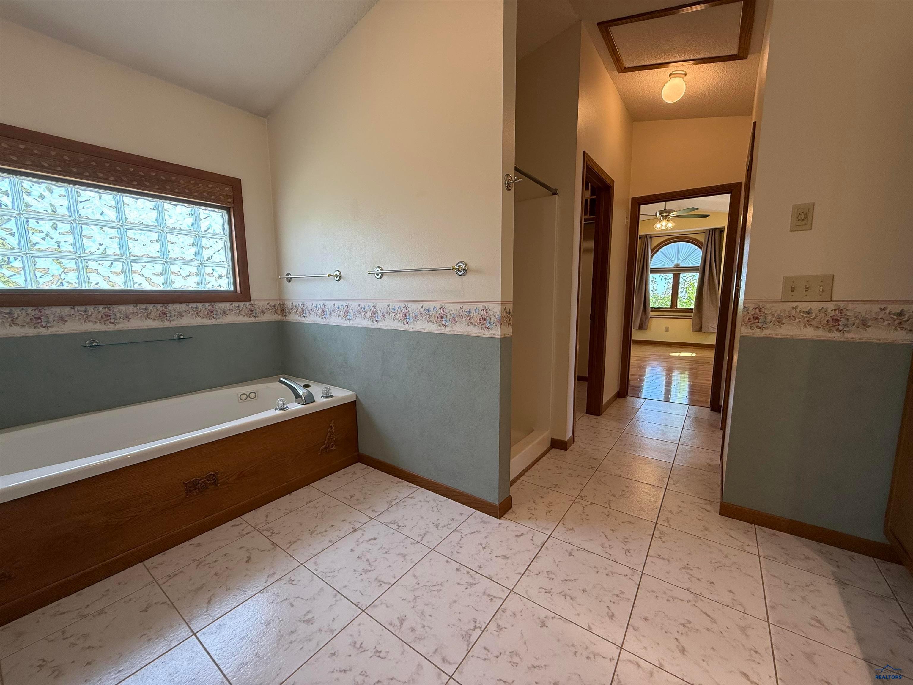 Rapid City, South Dakota, 57701-9223, United States, 4 Bedrooms Bedrooms, ,2 BathroomsBathrooms,Residential,For Sale,1991444