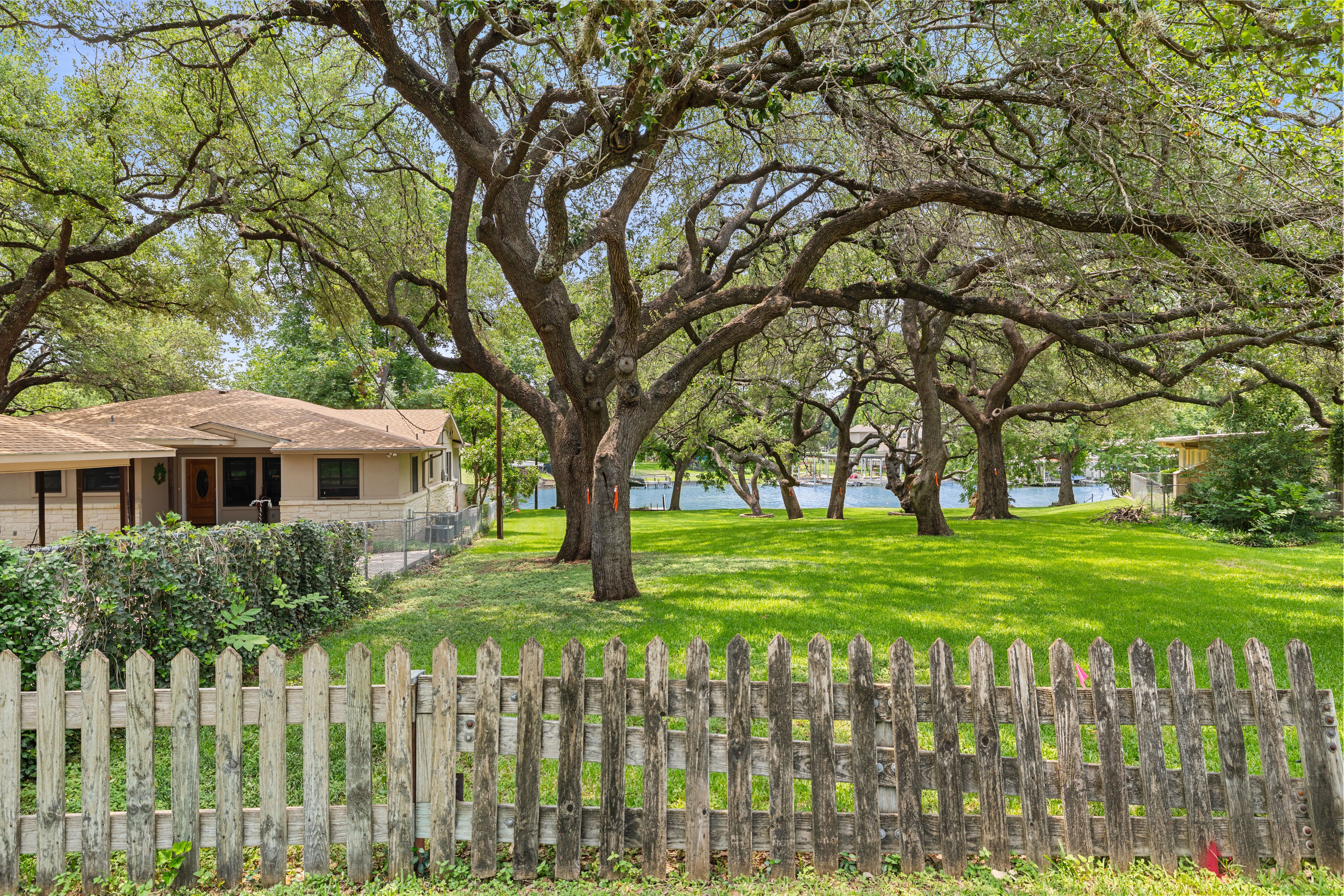  Prime Lake LBJ Waterfront Opportunity - 物件實景