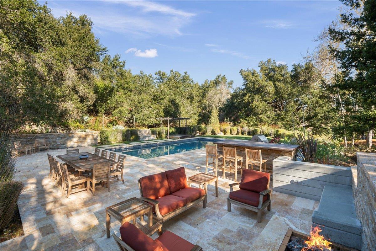 Los Altos Hills, California, 94022, United States, 5 Bedrooms Bedrooms, ,5 BathroomsBathrooms,Residential,For Sale,1907317