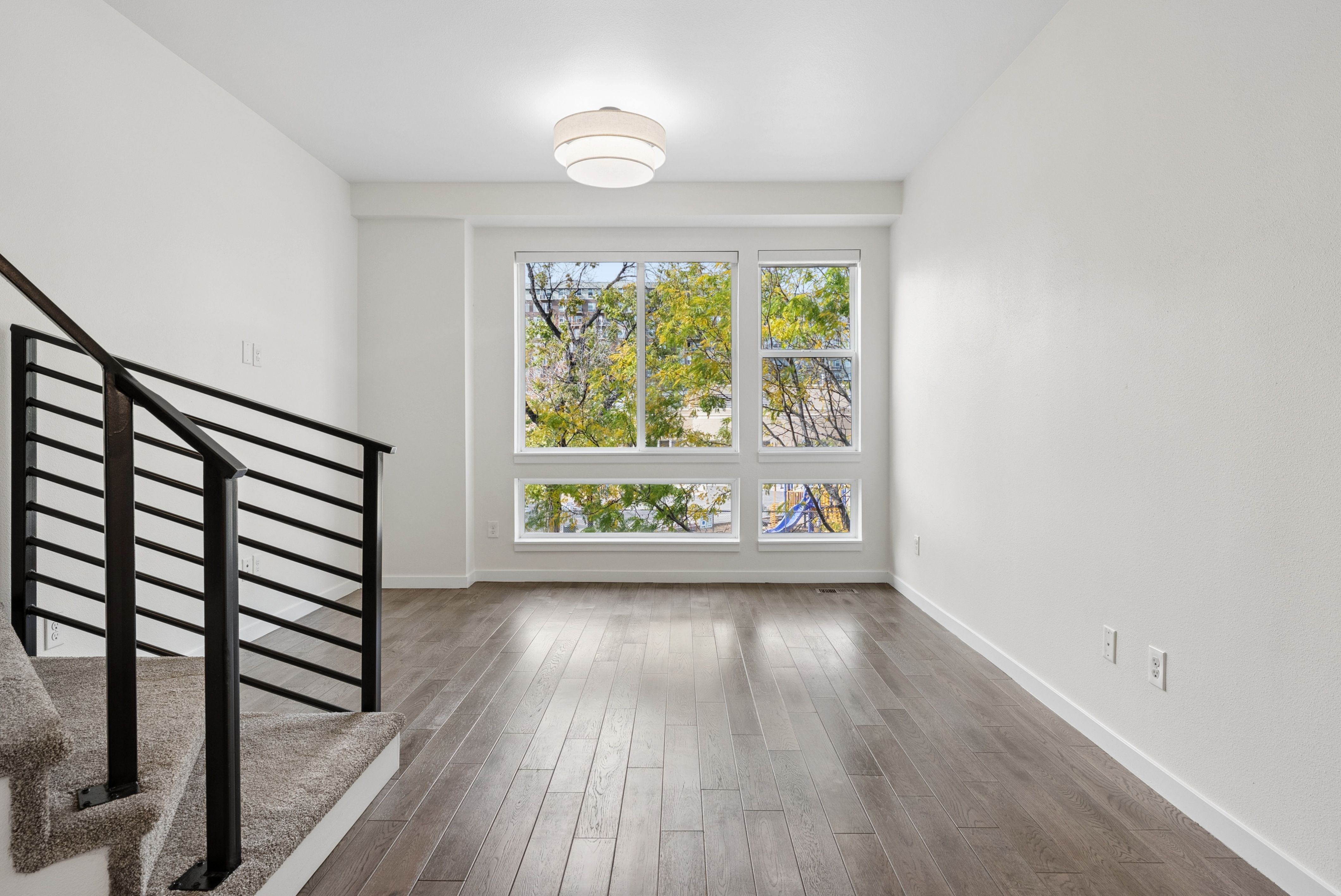  End-Unit Brownstone in North Capitol Hill - 物件實景