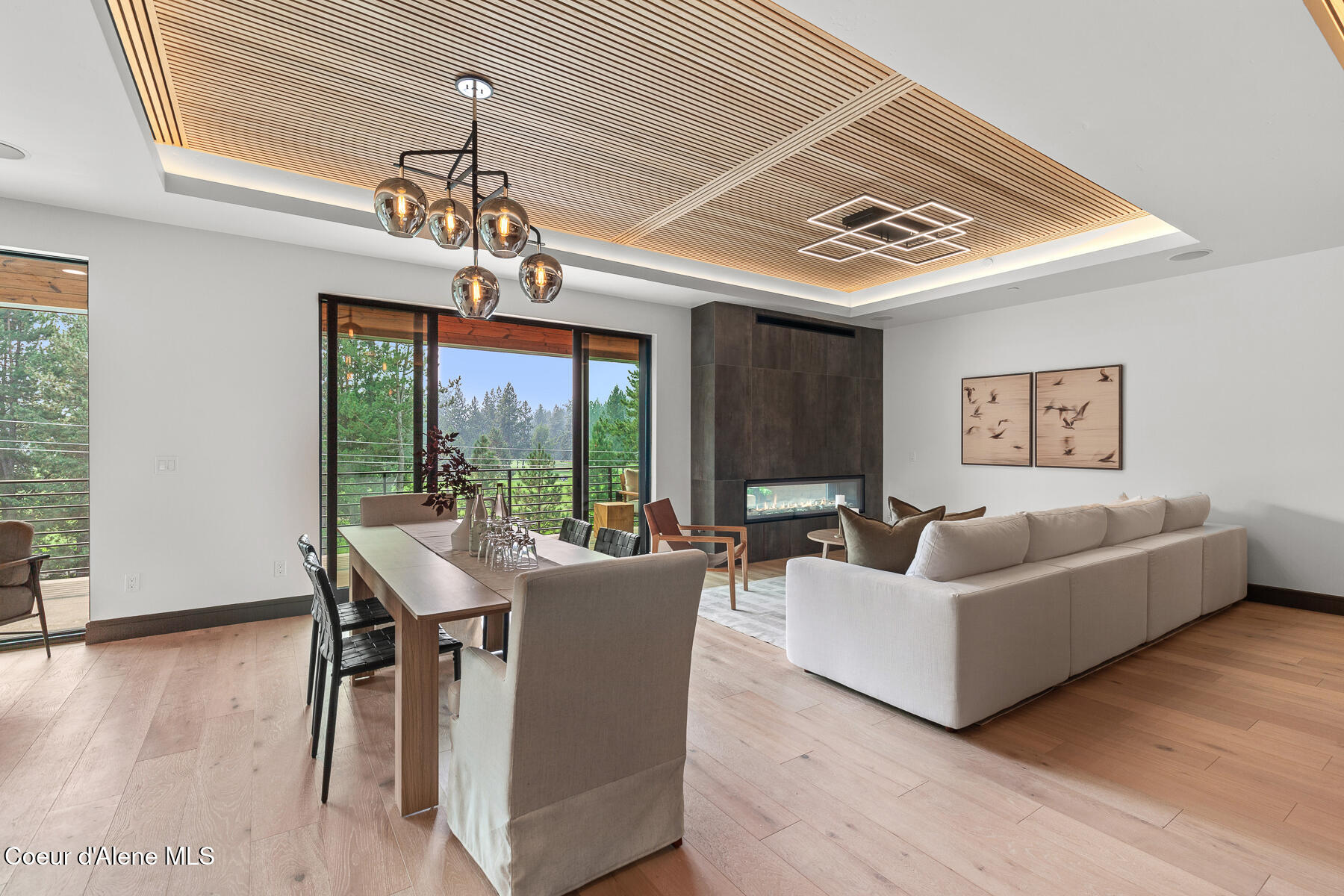 Coeur d'Alene, Idaho, 83814, United States, 3 Bedrooms Bedrooms, ,4 BathroomsBathrooms,Residential,For Sale,1977257