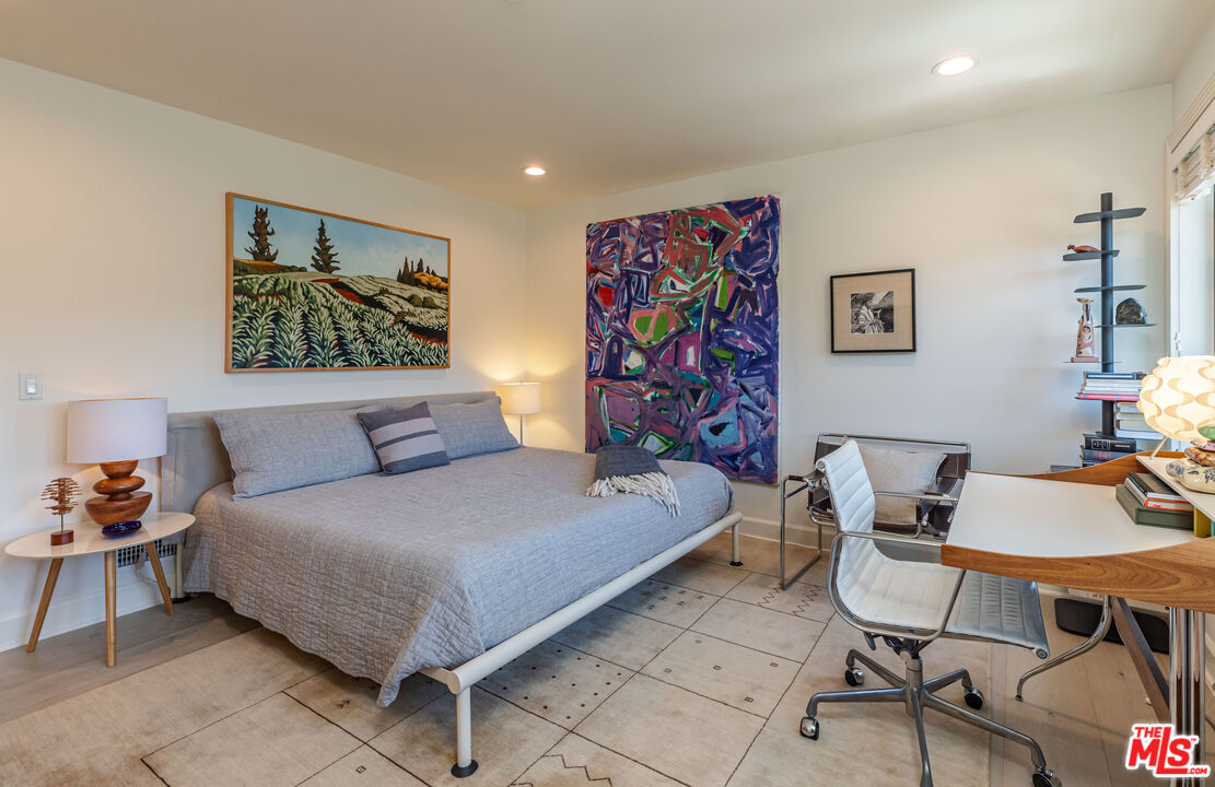 Calabasas, California, 91302, United States, 5 Bedrooms Bedrooms, ,4 BathroomsBathrooms,Residential,For Sale,1926275