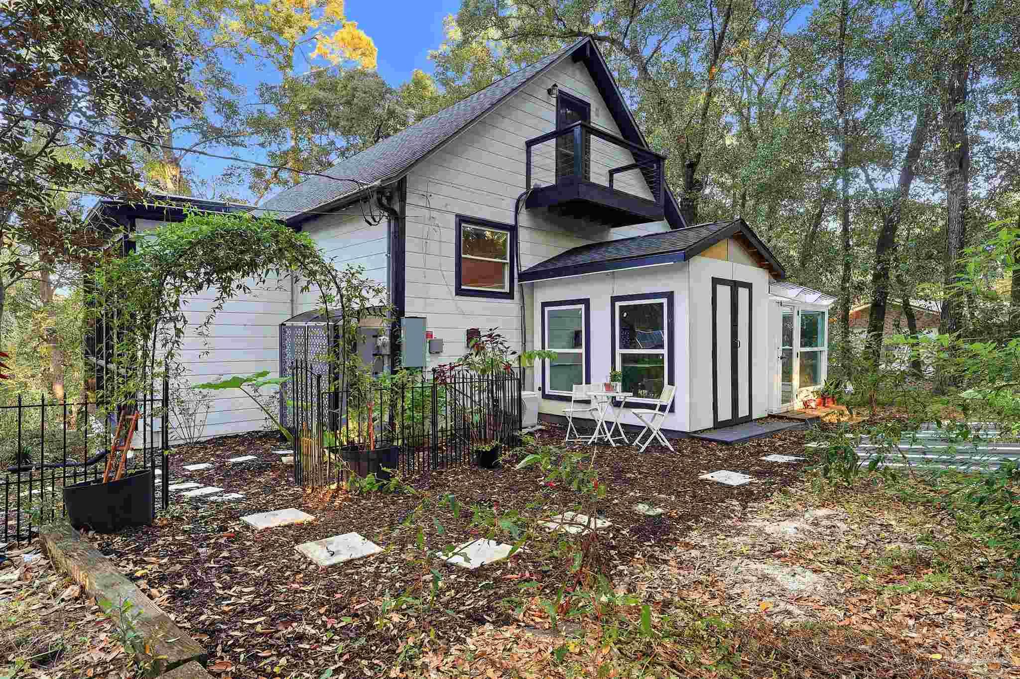 Milton, Florida, 32583, United States, 3 Bedrooms Bedrooms, ,4 BathroomsBathrooms,Residential,For Sale,1991354