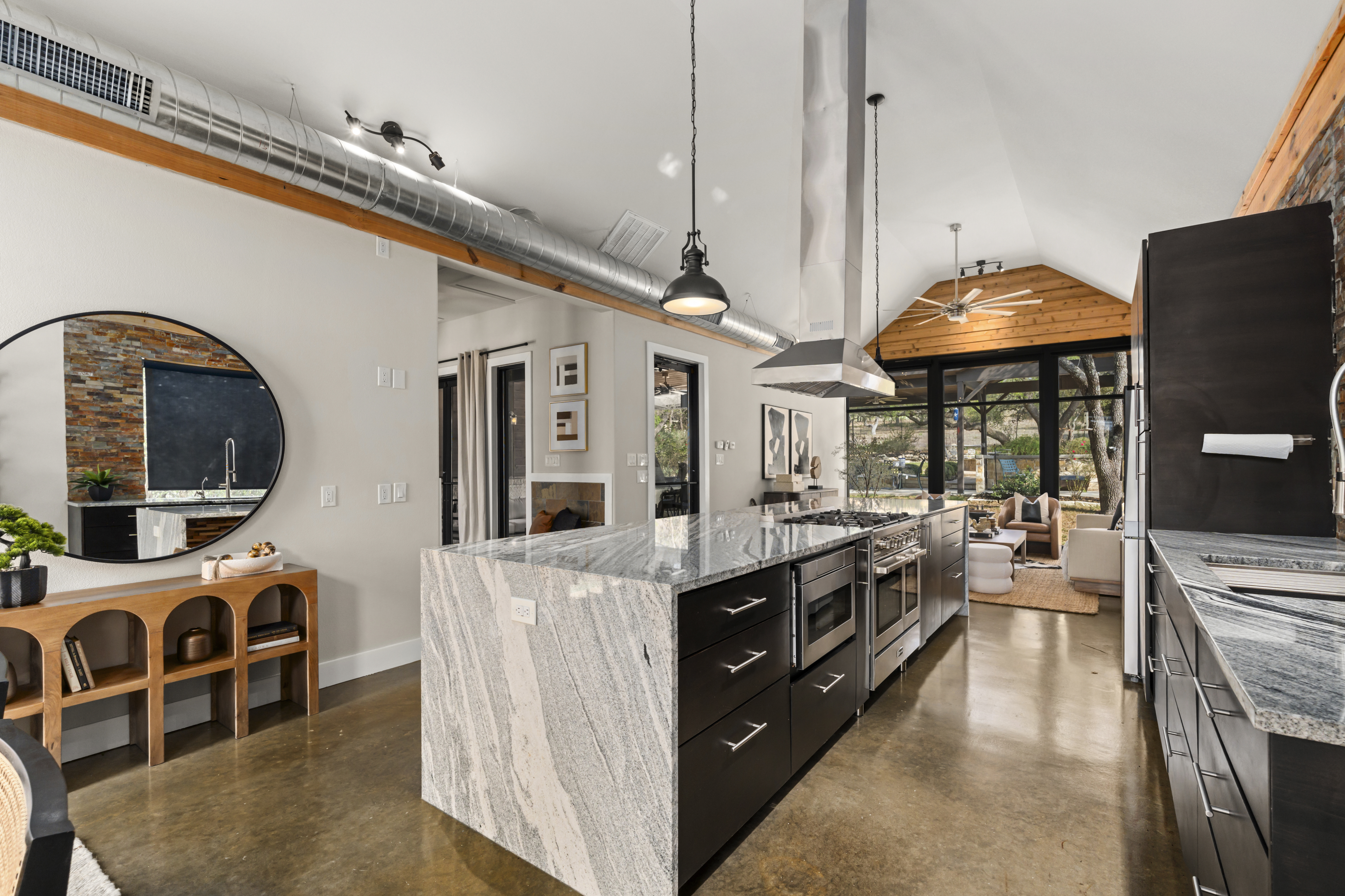  Spring Branch Luxury on 2.3 Acres - 物件實景