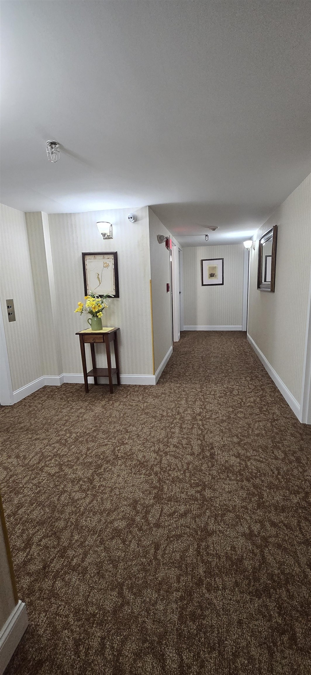 Portsmouth, New Hampshire, 03801, United States, 2 Bedrooms Bedrooms, ,1 BathroomBathrooms,Residential,For Sale,1838019