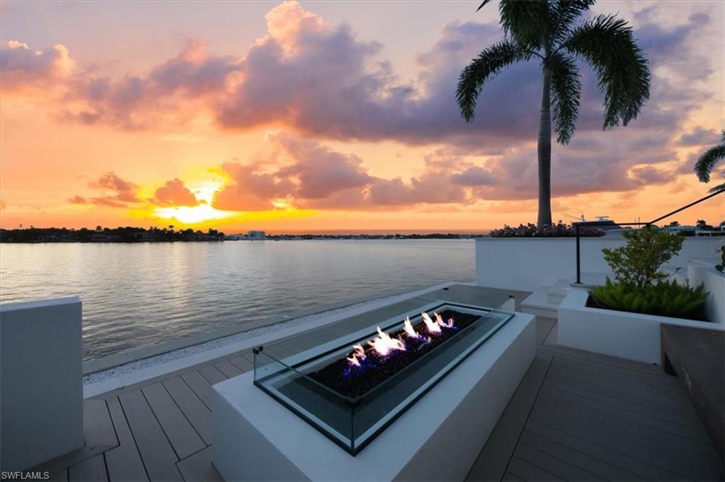 Naples, Florida, 34102, United States, 5 Bedrooms Bedrooms, ,7 BathroomsBathrooms,Residential,For Sale,1991878