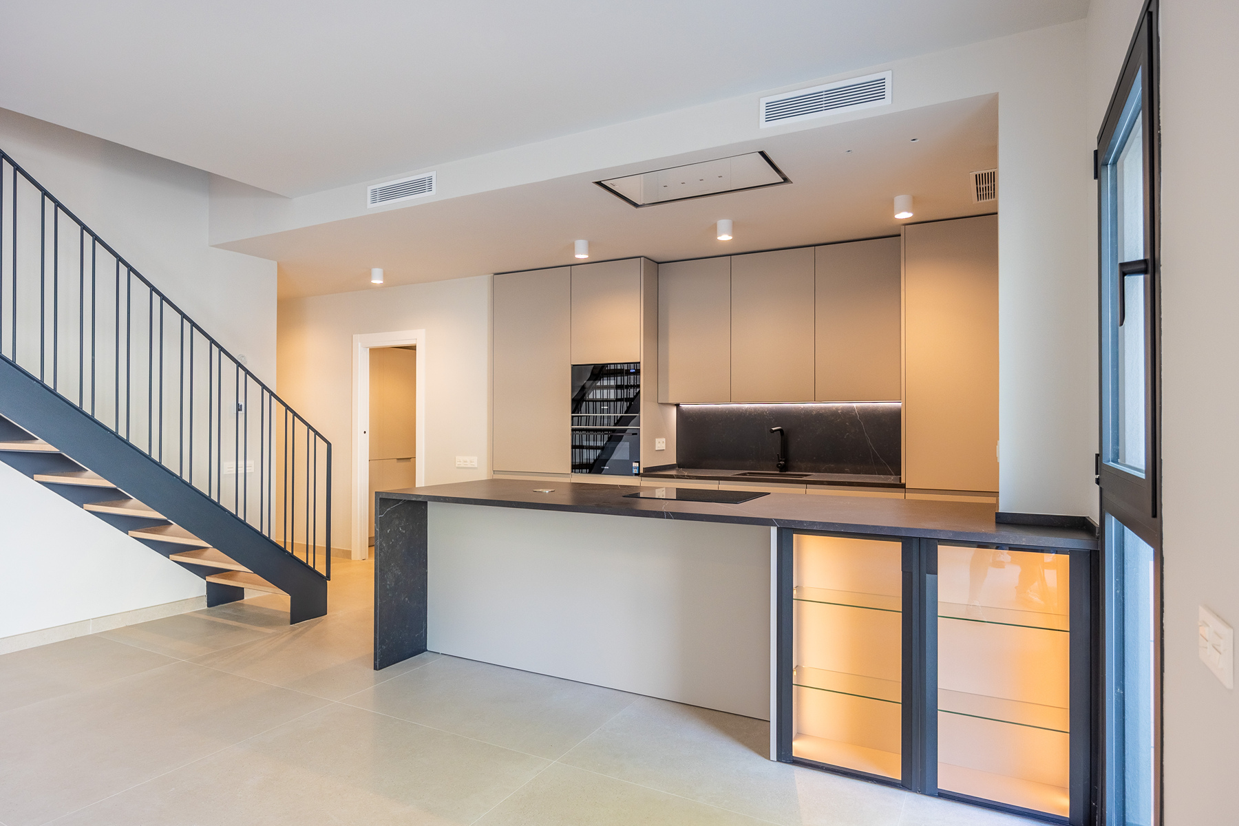  Exclusive duplex with terrace, two parking spaces and storage in Manuel Siurot - 物件實景