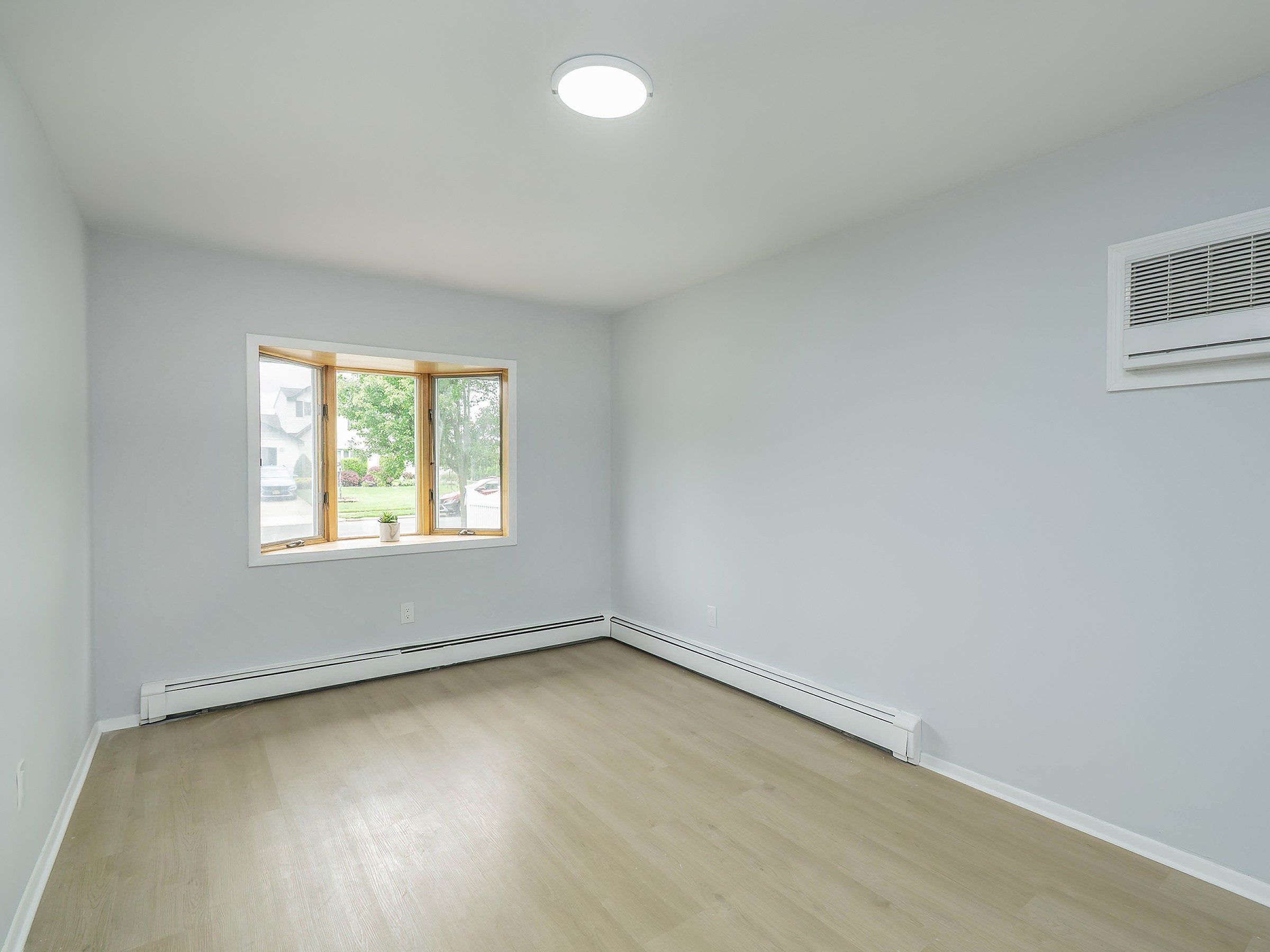  61 Kingfisher Road, Levittown, NY, 11756 - 物件實景