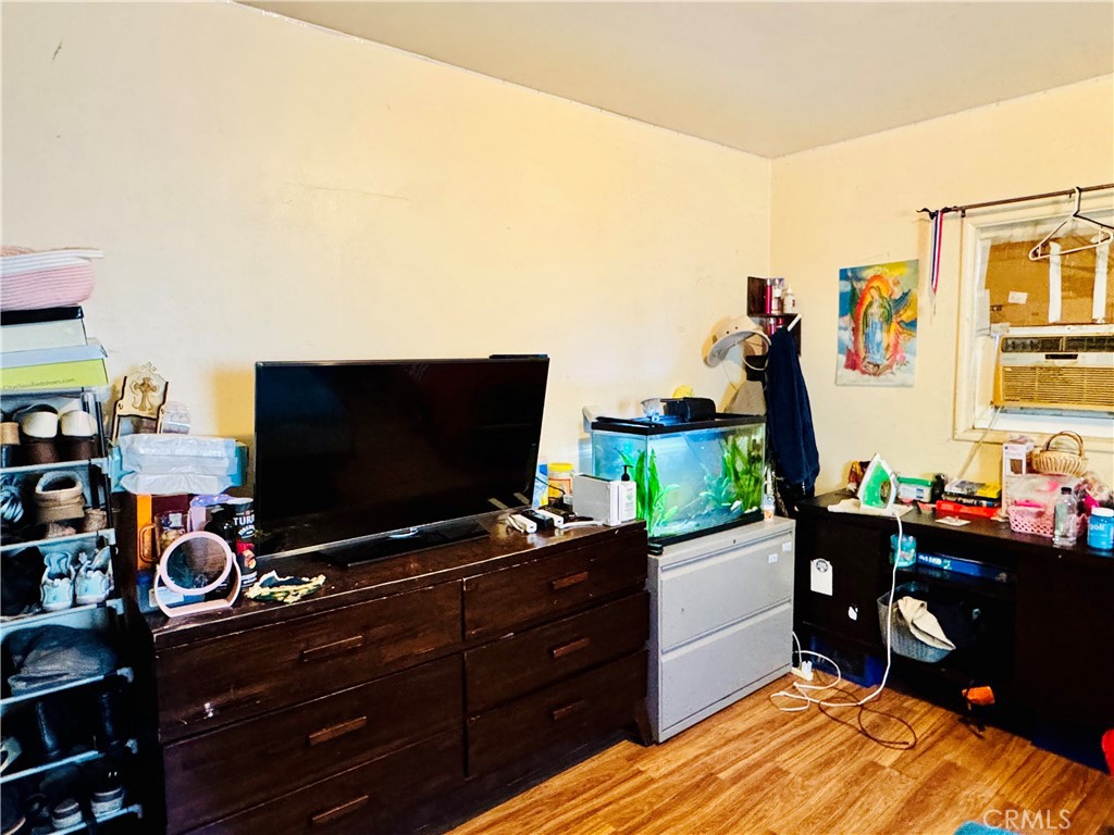 Los Angeles, California, 90023, United States, 4 Bedrooms Bedrooms, ,3 BathroomsBathrooms,Residential,For Sale,2013063