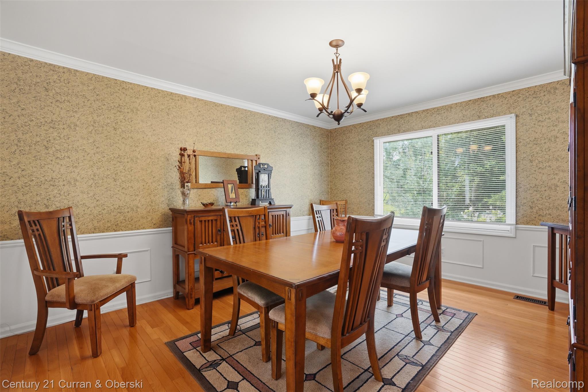Farmington Hills, Michigan, 48331, United States, 4 Bedrooms Bedrooms, ,4 BathroomsBathrooms,Residential,For Sale,2048985