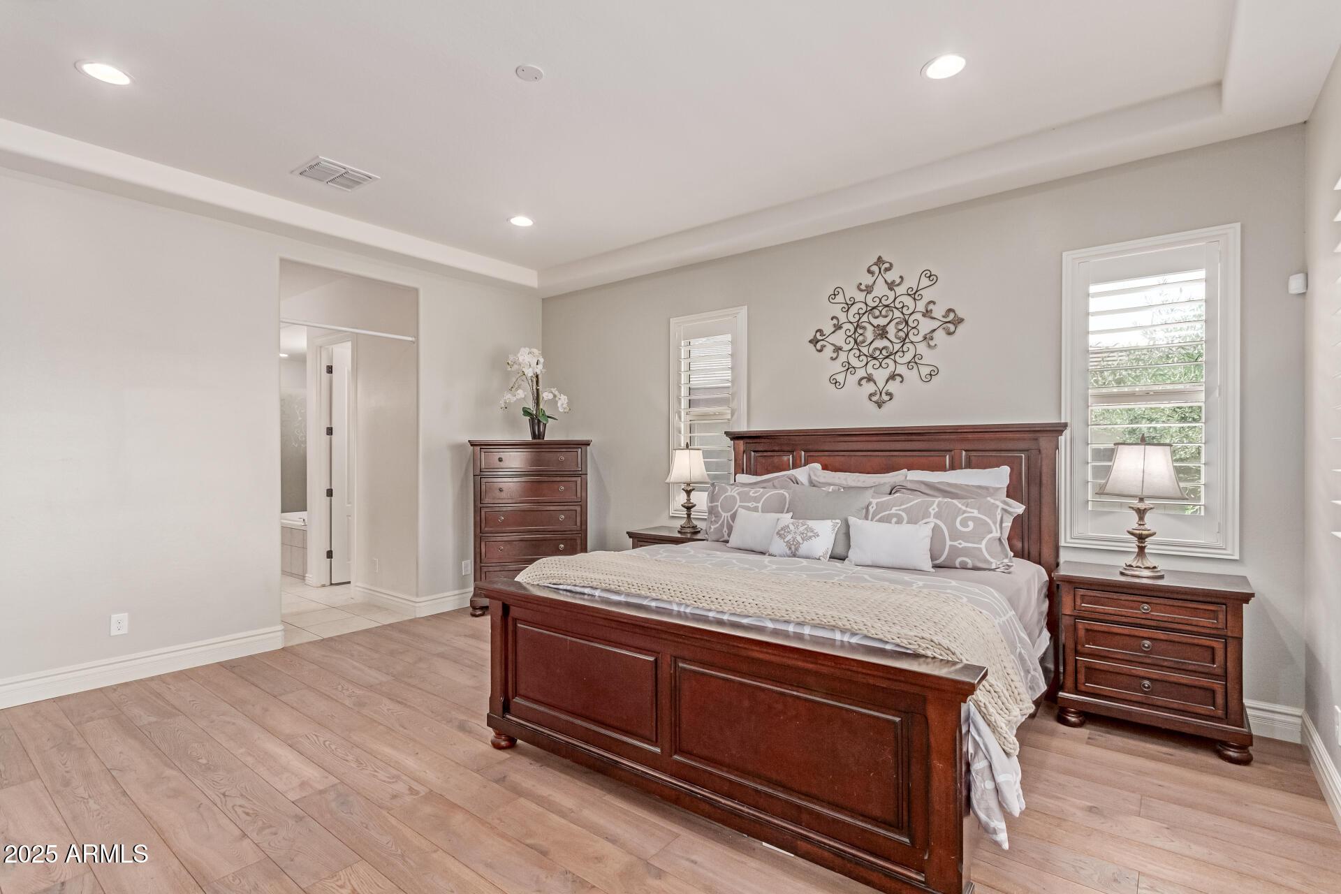 Phoenix, Arizona, 85050, United States, 5 Bedrooms Bedrooms, ,4 BathroomsBathrooms,Residential,For Sale,1980478