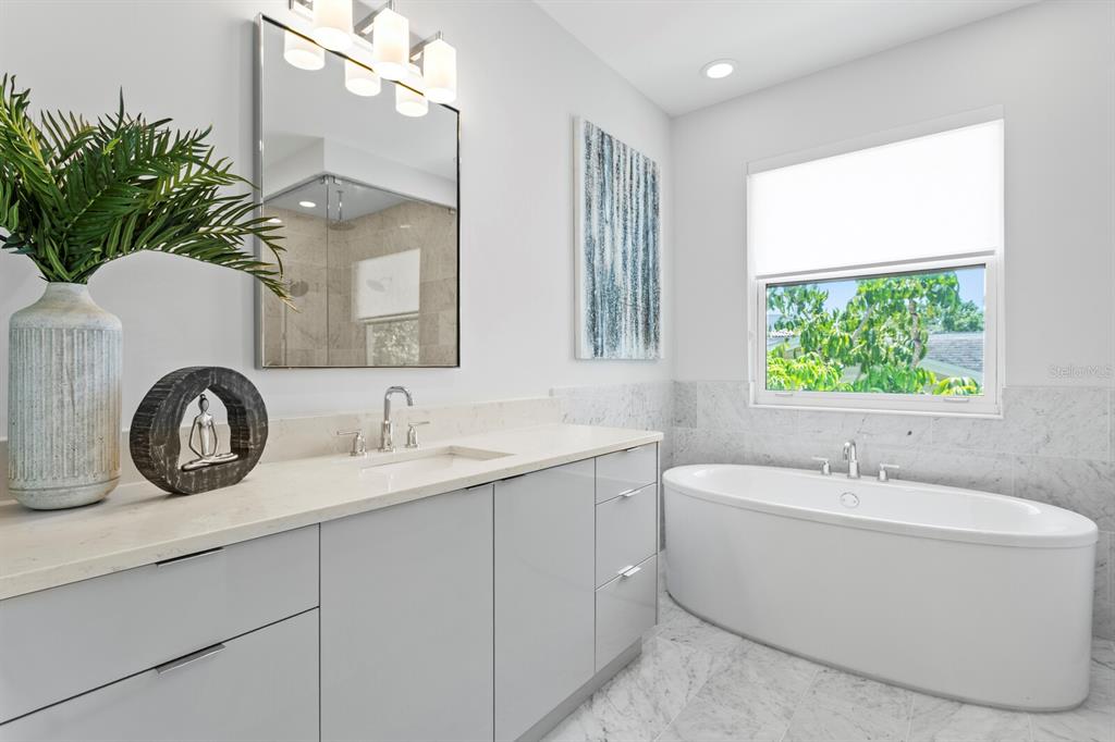 Tampa, Florida, 33606, United States, 5 Bedrooms Bedrooms, ,7 BathroomsBathrooms,Residential,For Sale,1779017